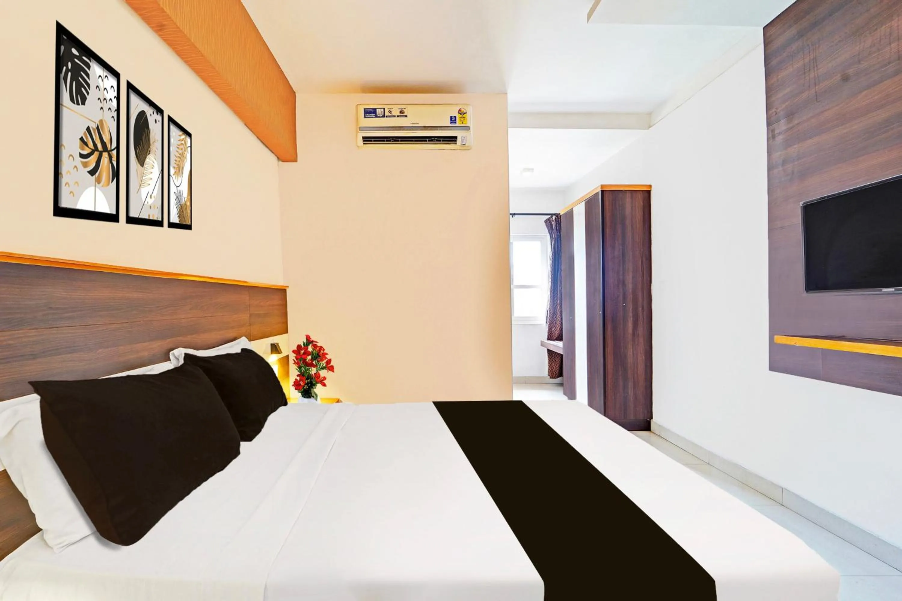 Bedroom, Bed in Super Collection O Gandhipuram