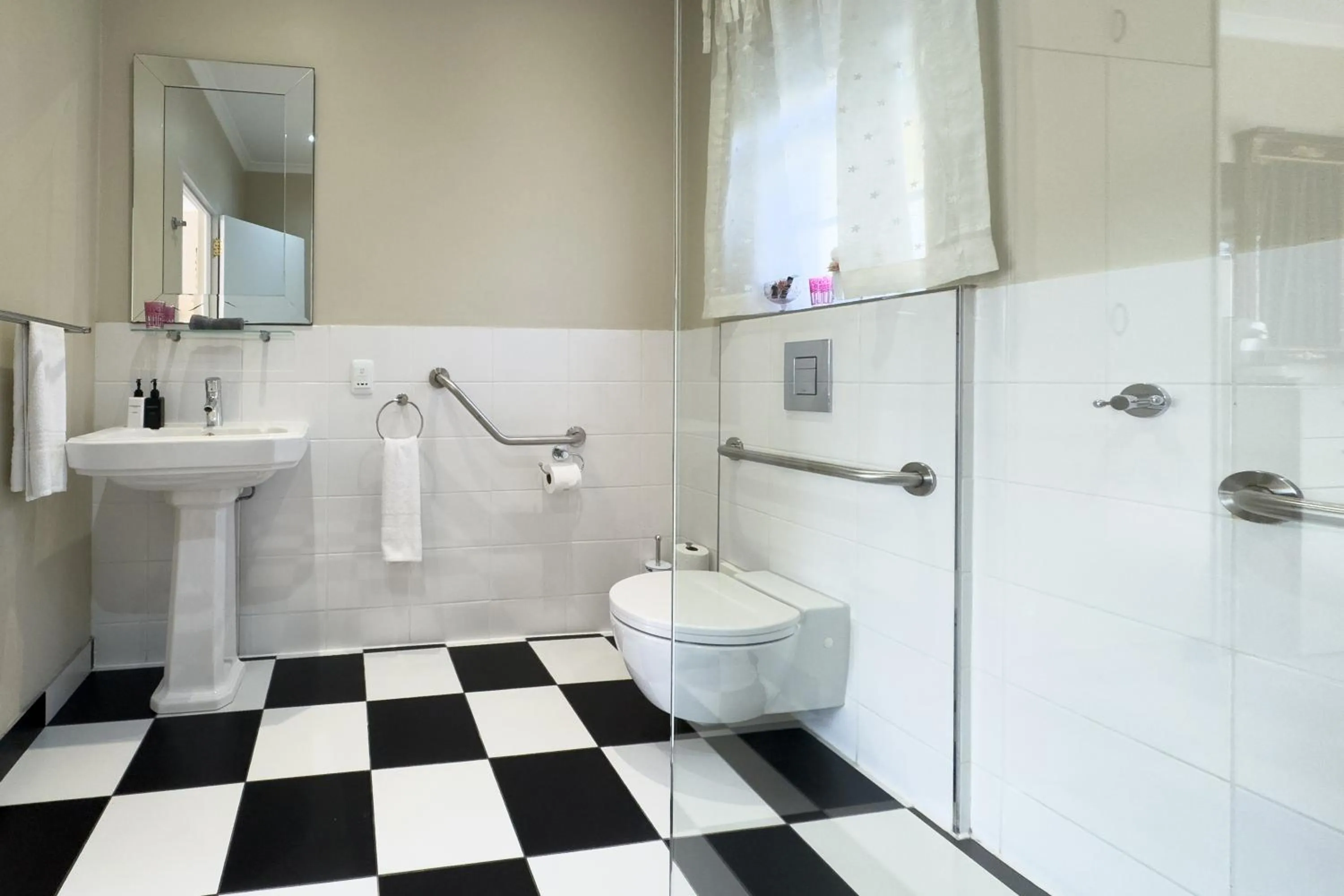 Bathroom in Baruch Guesthouse on Lovell