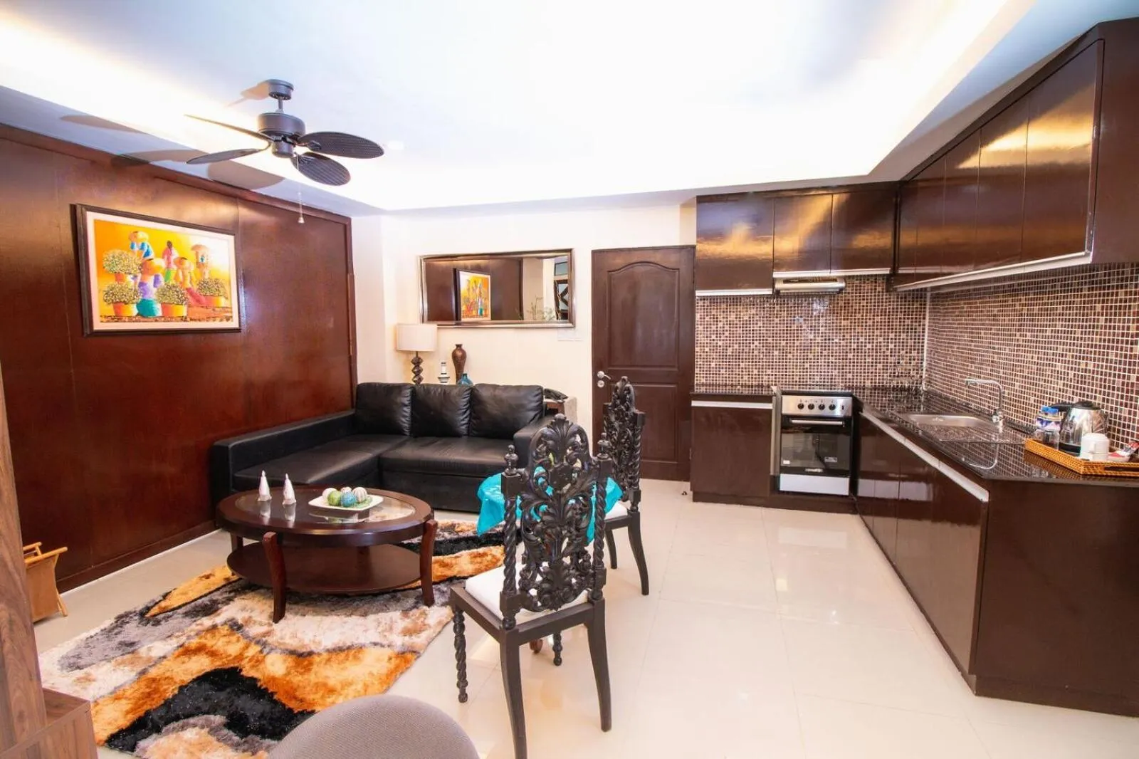 Living room in Sierra Hotel