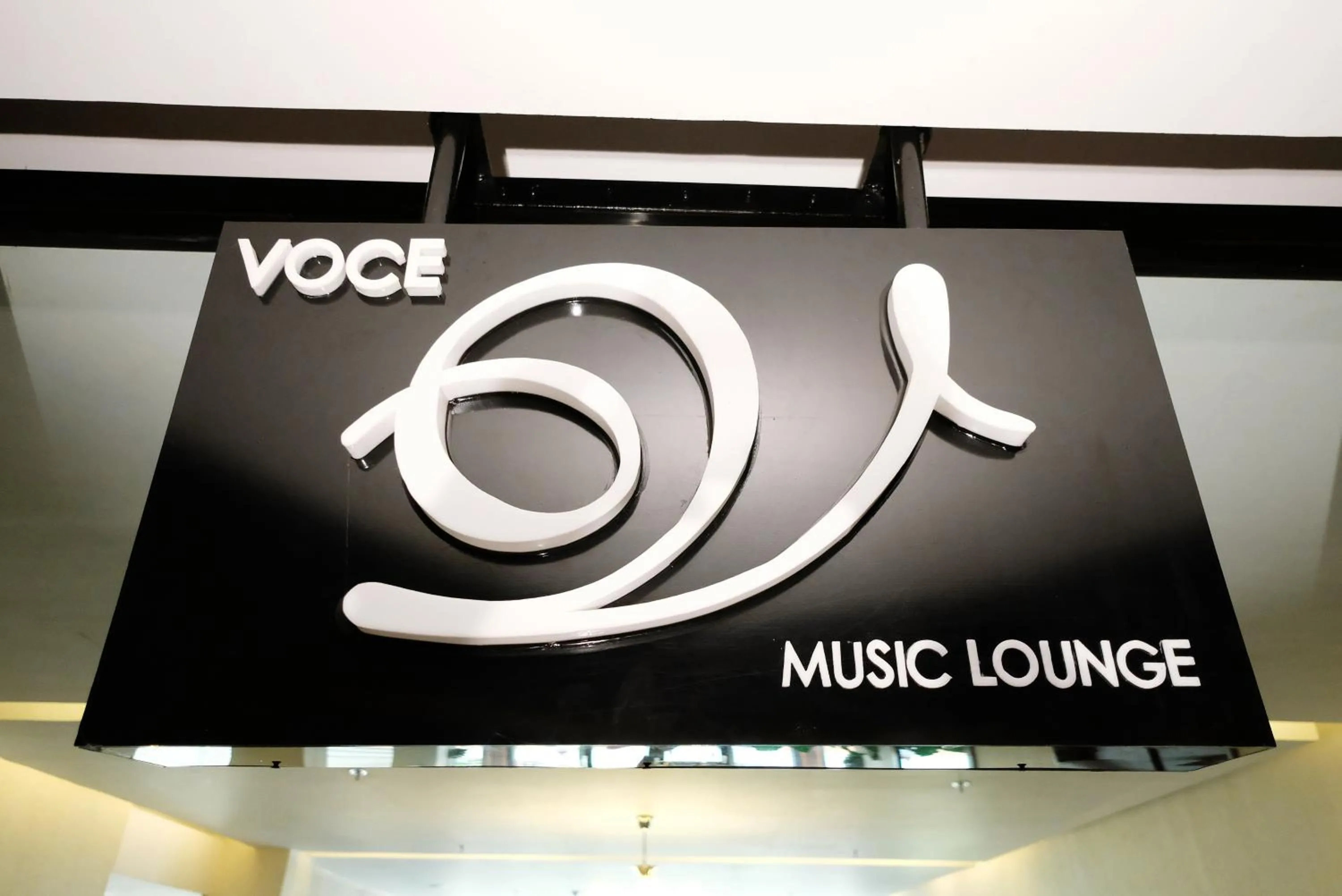 Lounge or bar in Sierra Hotel