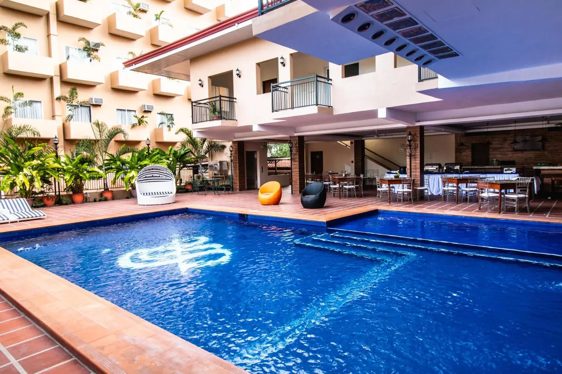 Property building in Sierra Hotel Property building in Sierra Hotel