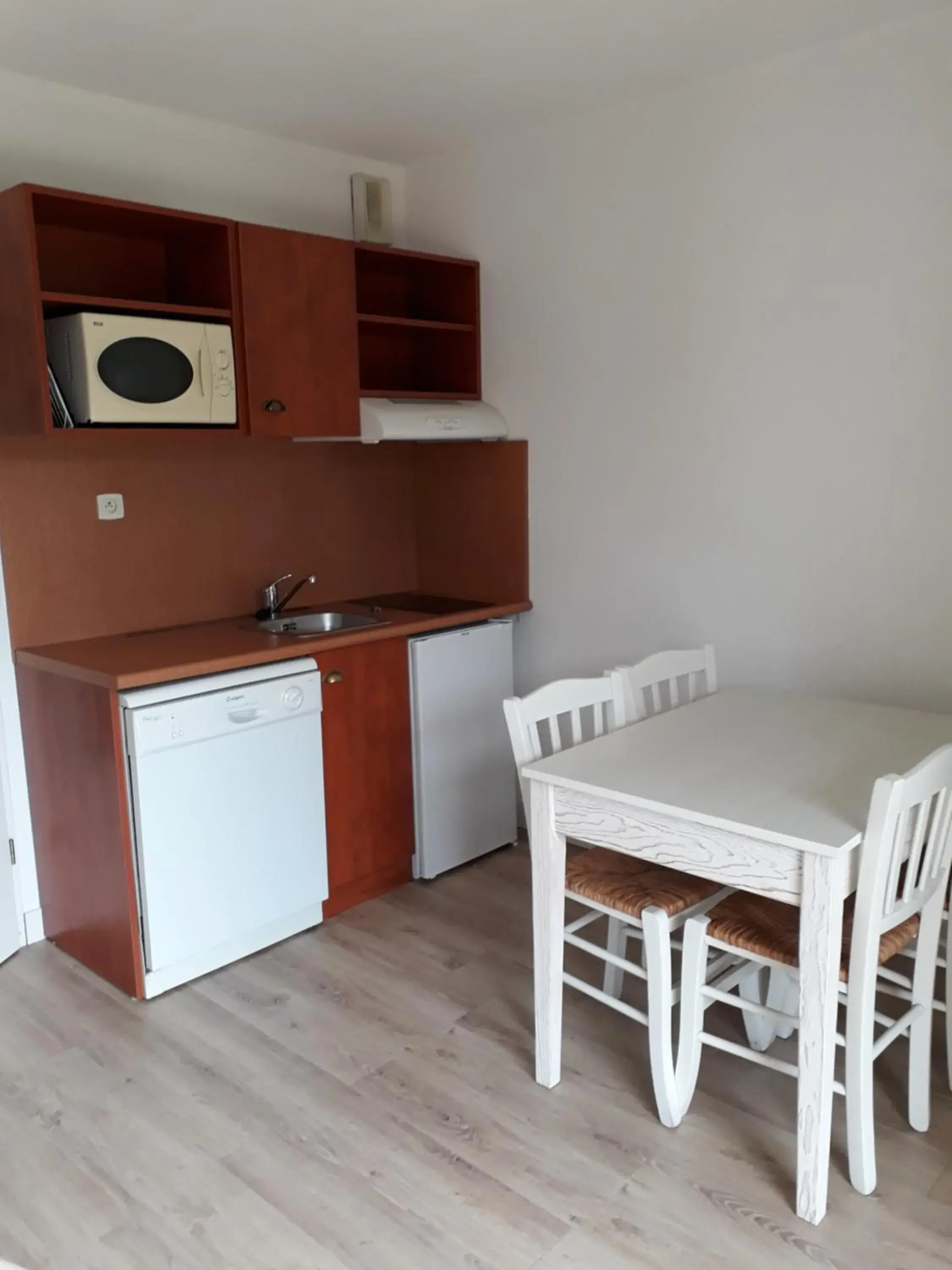 Two-Bedroom Apartment in Résidence les Alcyons Two-Bedroom Apartment in Résidence les Alcyons