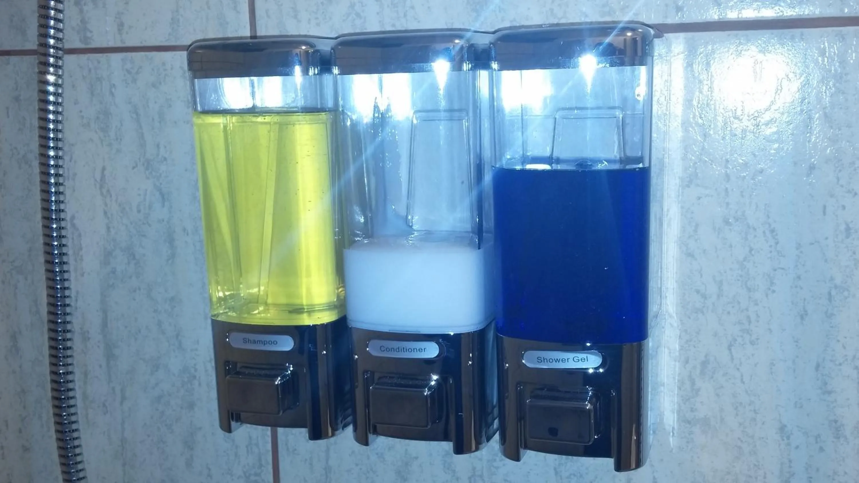 Bathroom in Kangaroo Wasi Airport Bed & Breakfast