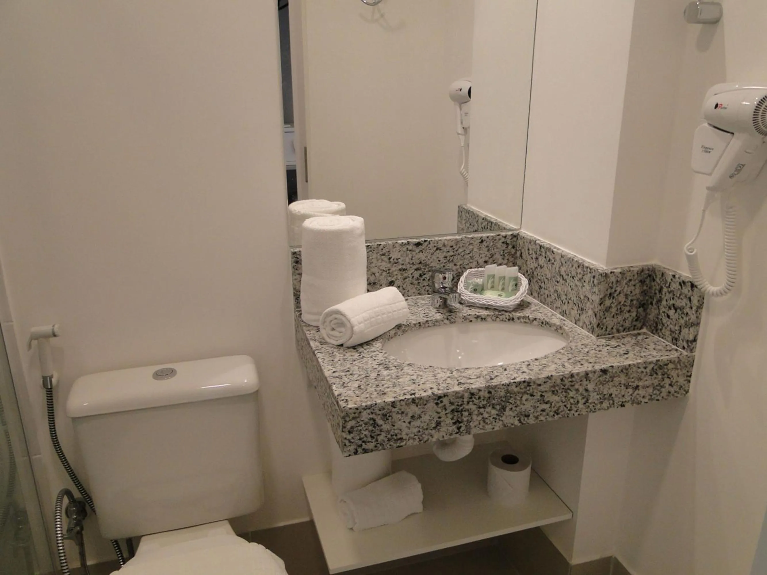 Bathroom in Tulip Inn Vila Velha