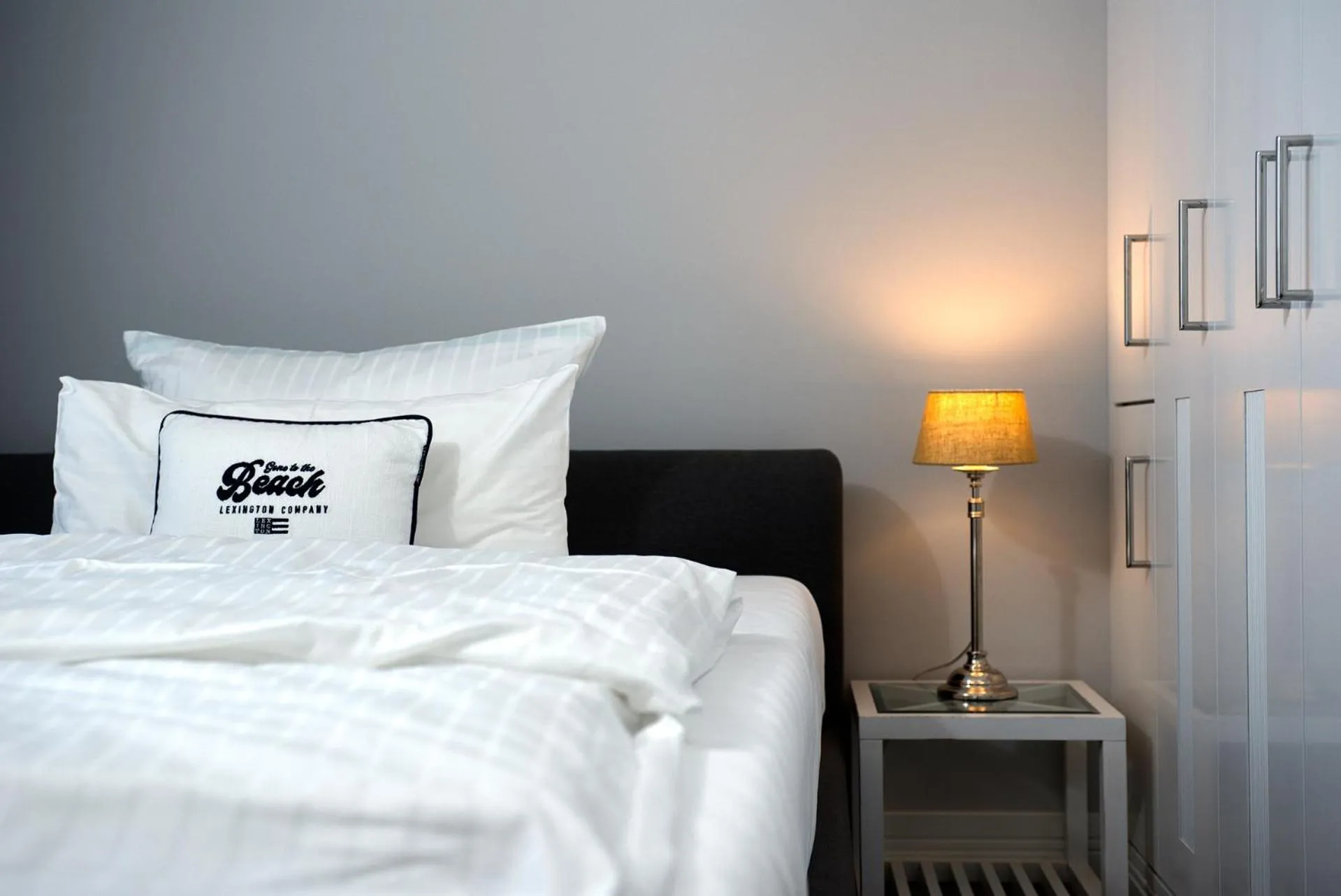 Bedroom, Bed in Das Windhuk