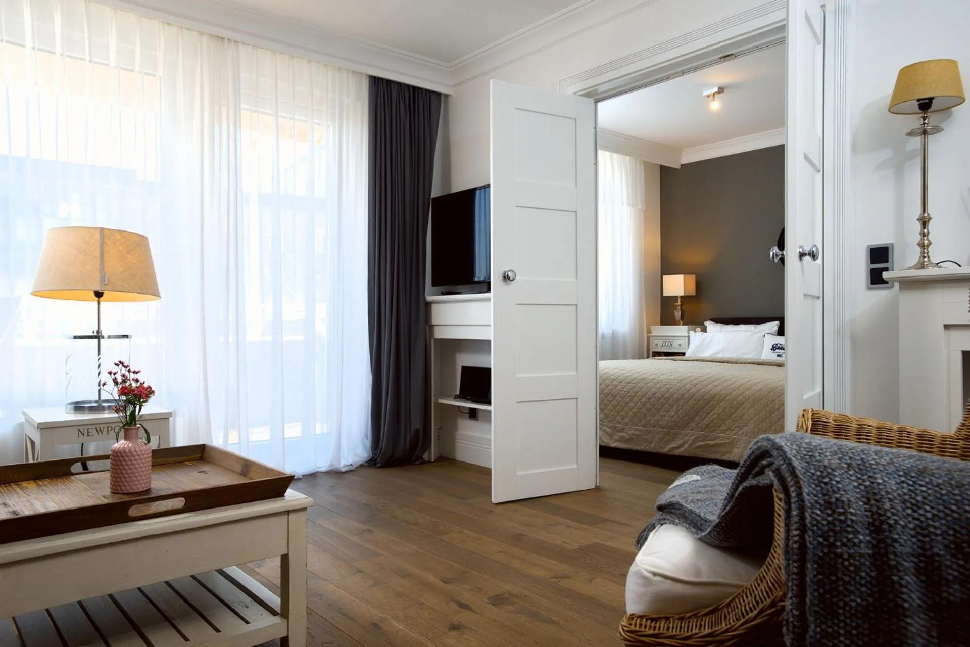 Living room, Bed in Das Windhuk