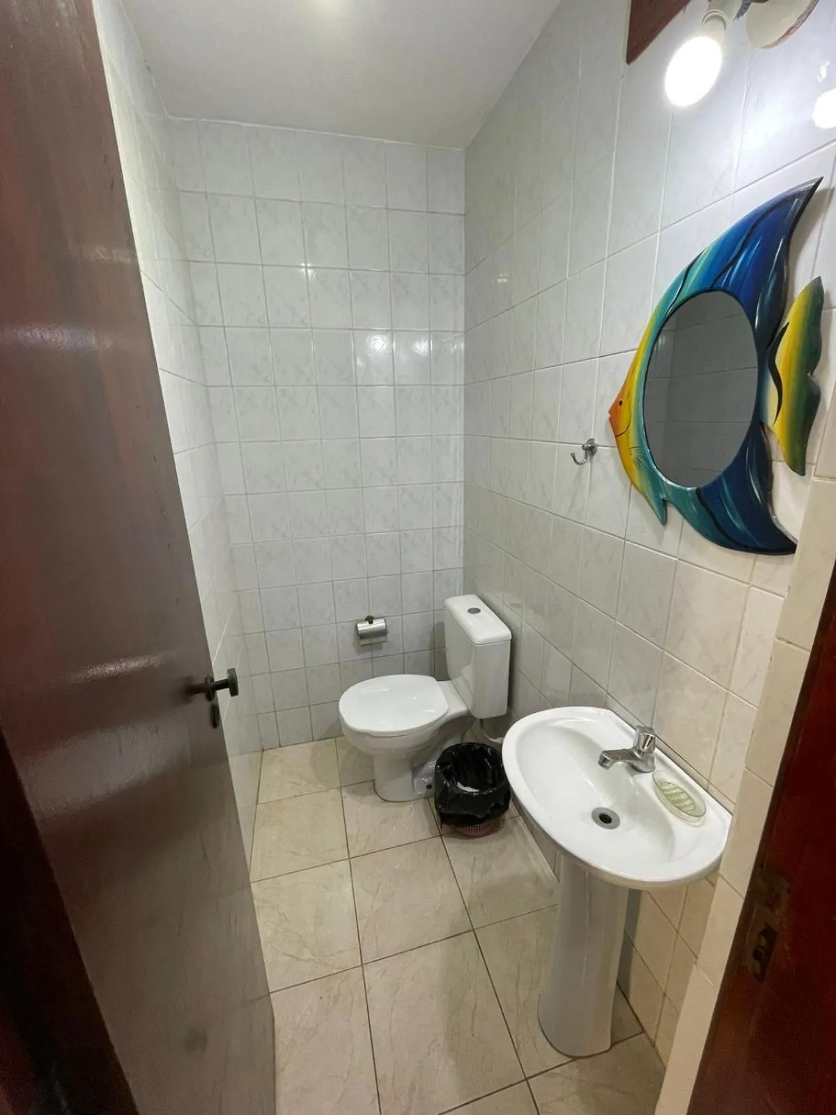Bathroom in Casa 4 quartos Condomínio em Frente a Praia Grande