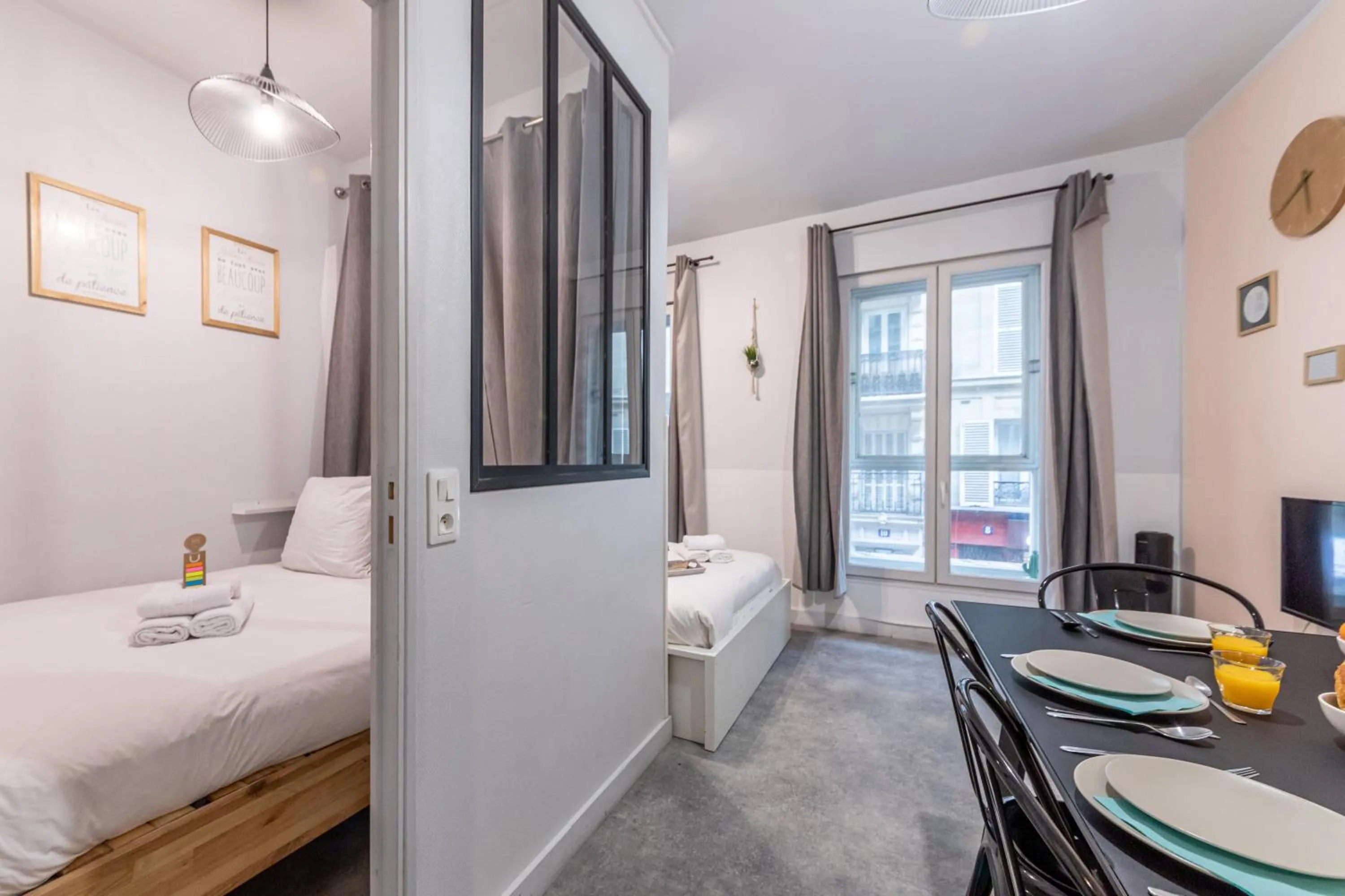 Photo of the whole room, Bed in WS Hôtel de Ville - Le Marais