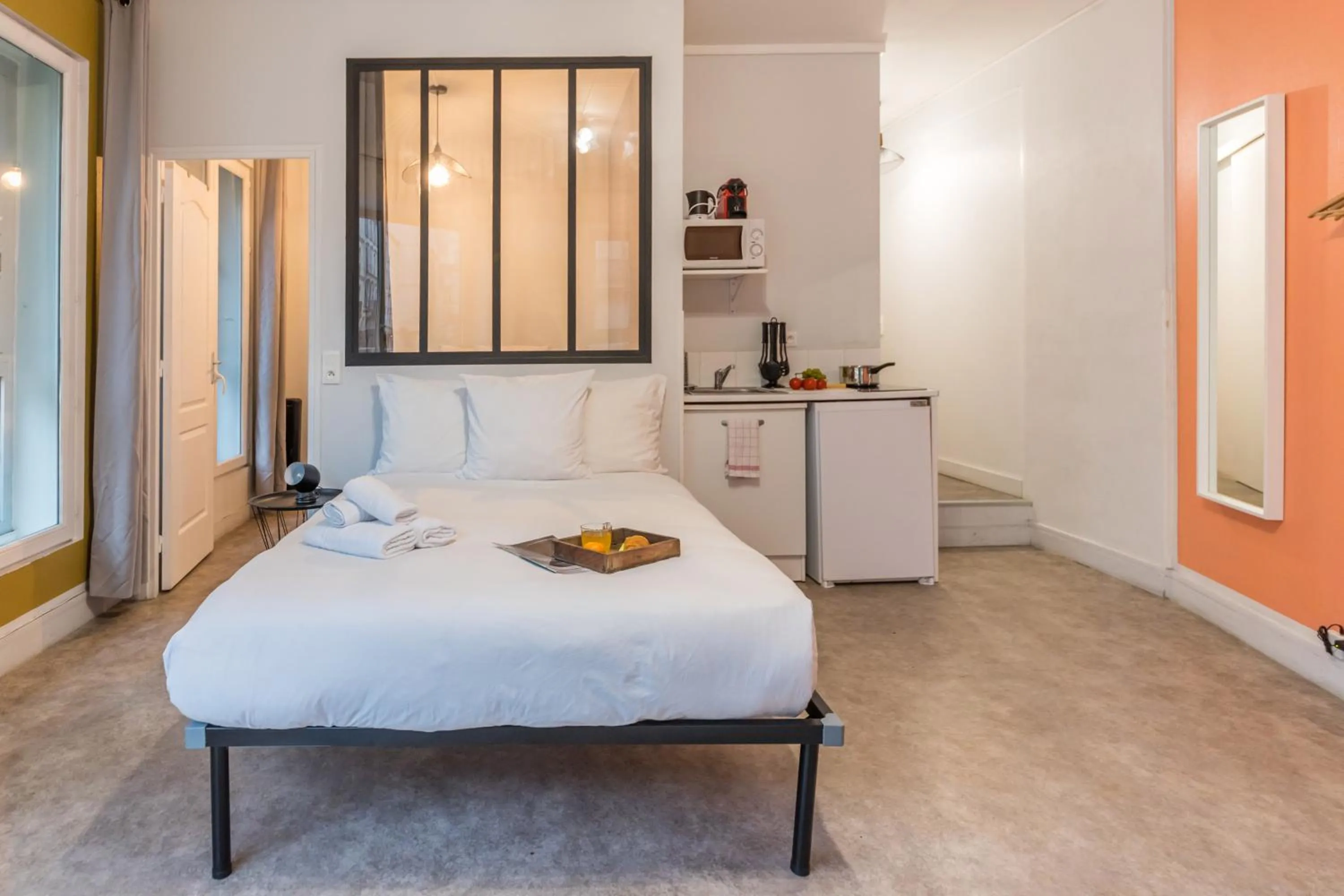 Photo of the whole room, Bed in WS Hôtel de Ville - Le Marais