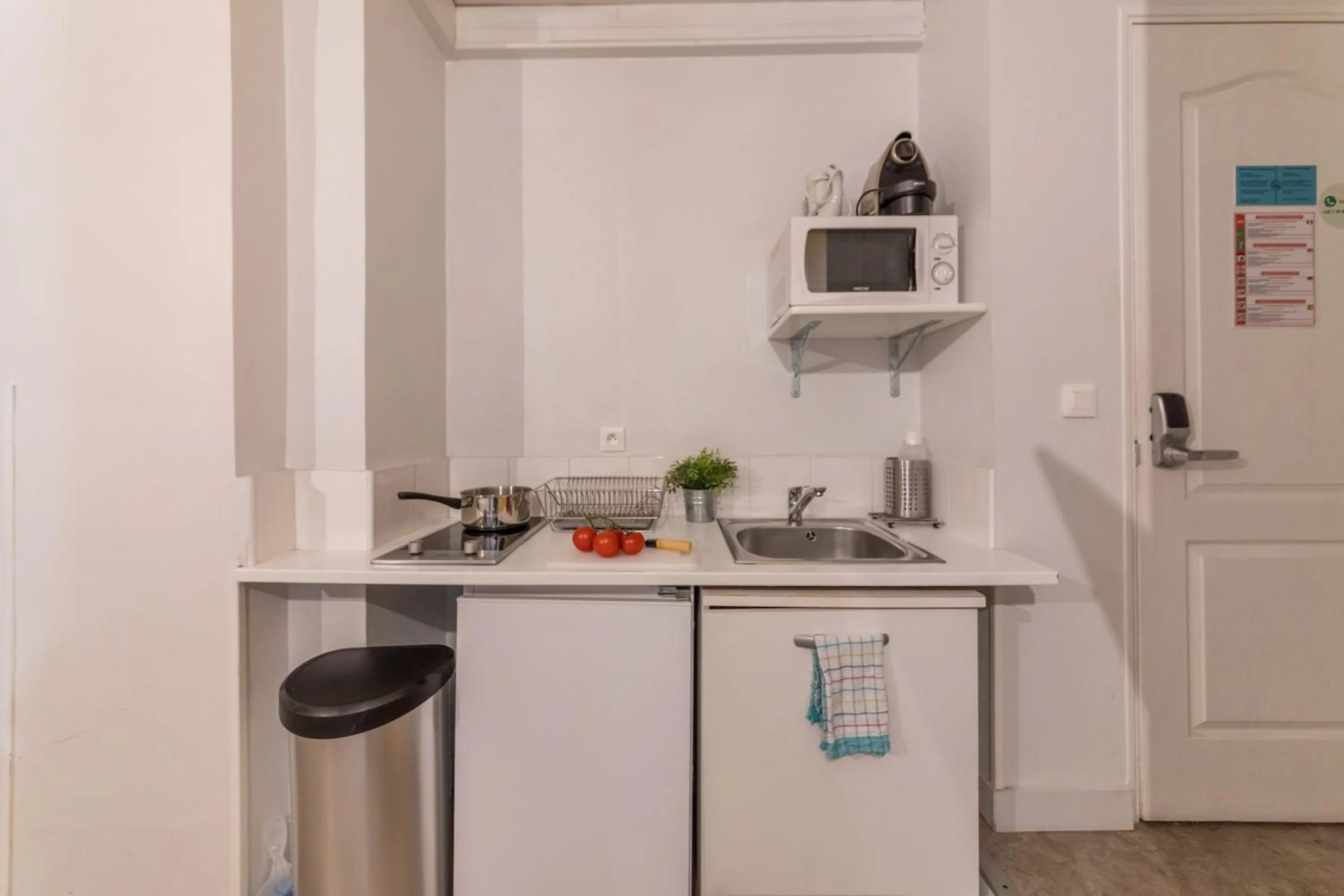 Kitchen or kitchenette in WS Hôtel de Ville - Le Marais