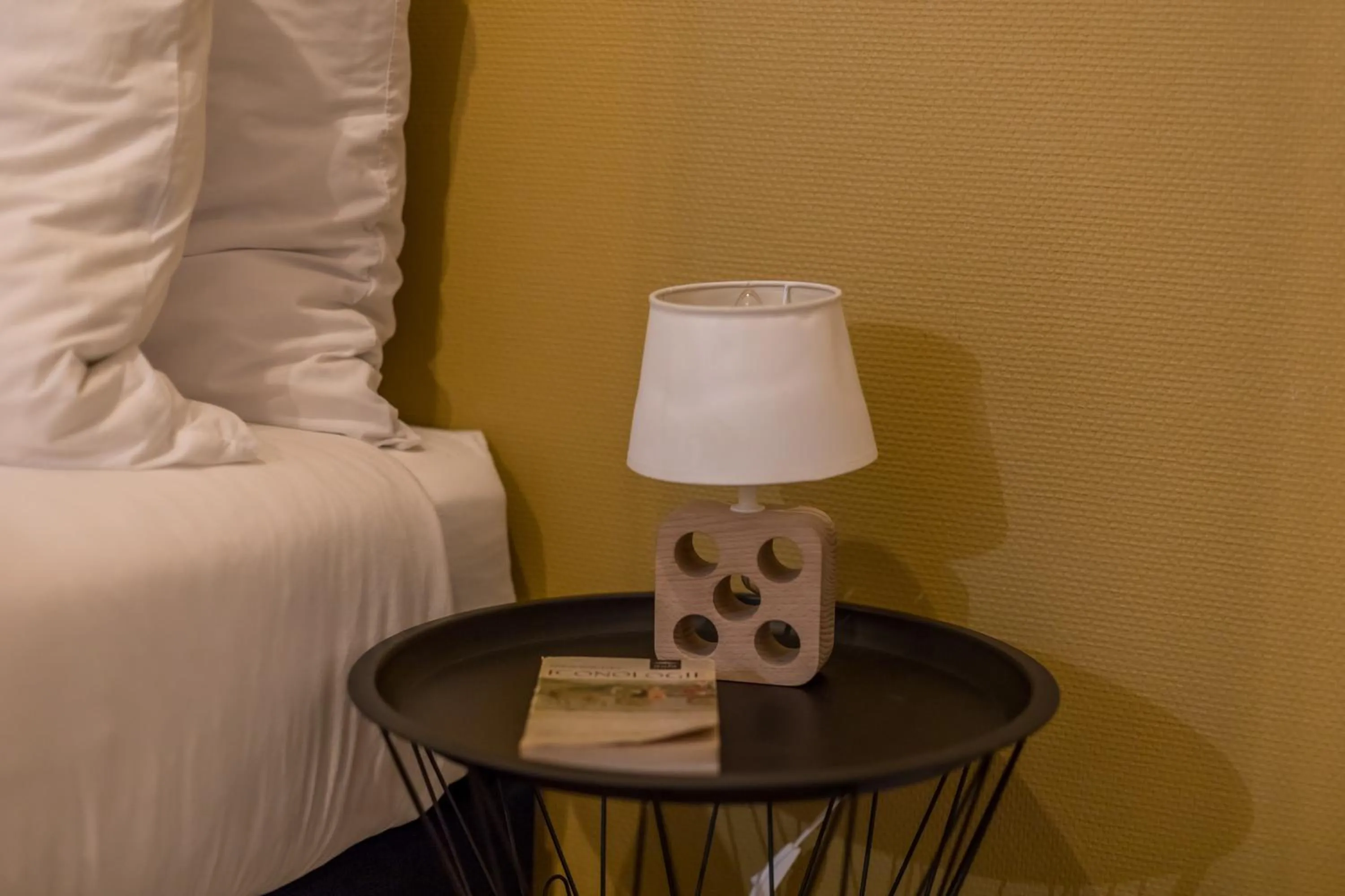 Photo of the whole room, Bed in WS Hôtel de Ville - Le Marais