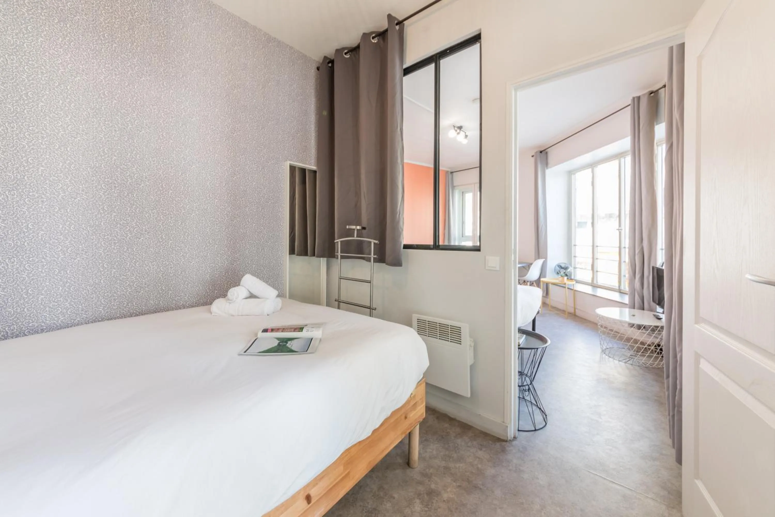 Photo of the whole room, Bed in WS Hôtel de Ville - Le Marais