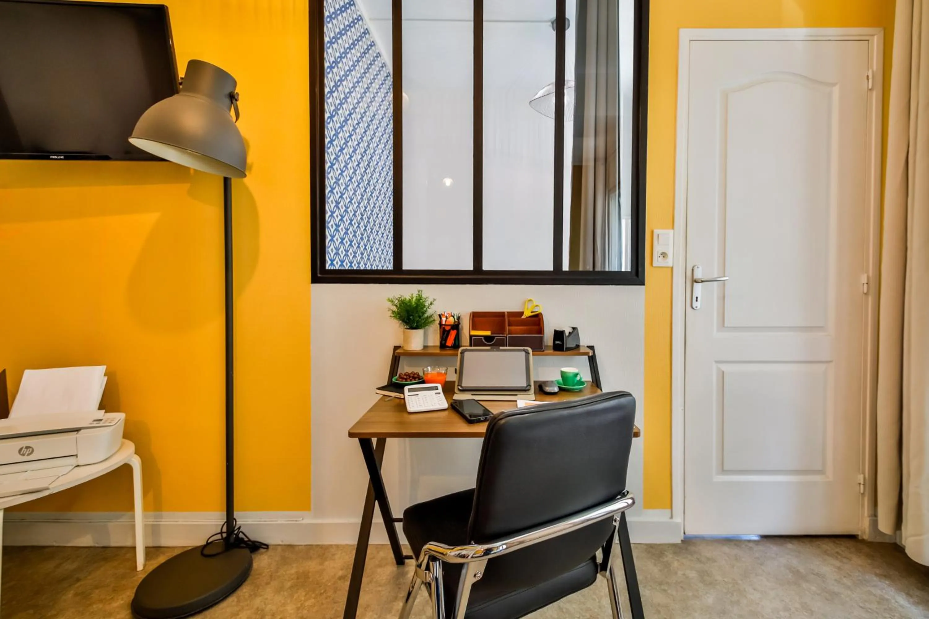 Seating area in WS Hôtel de Ville - Le Marais