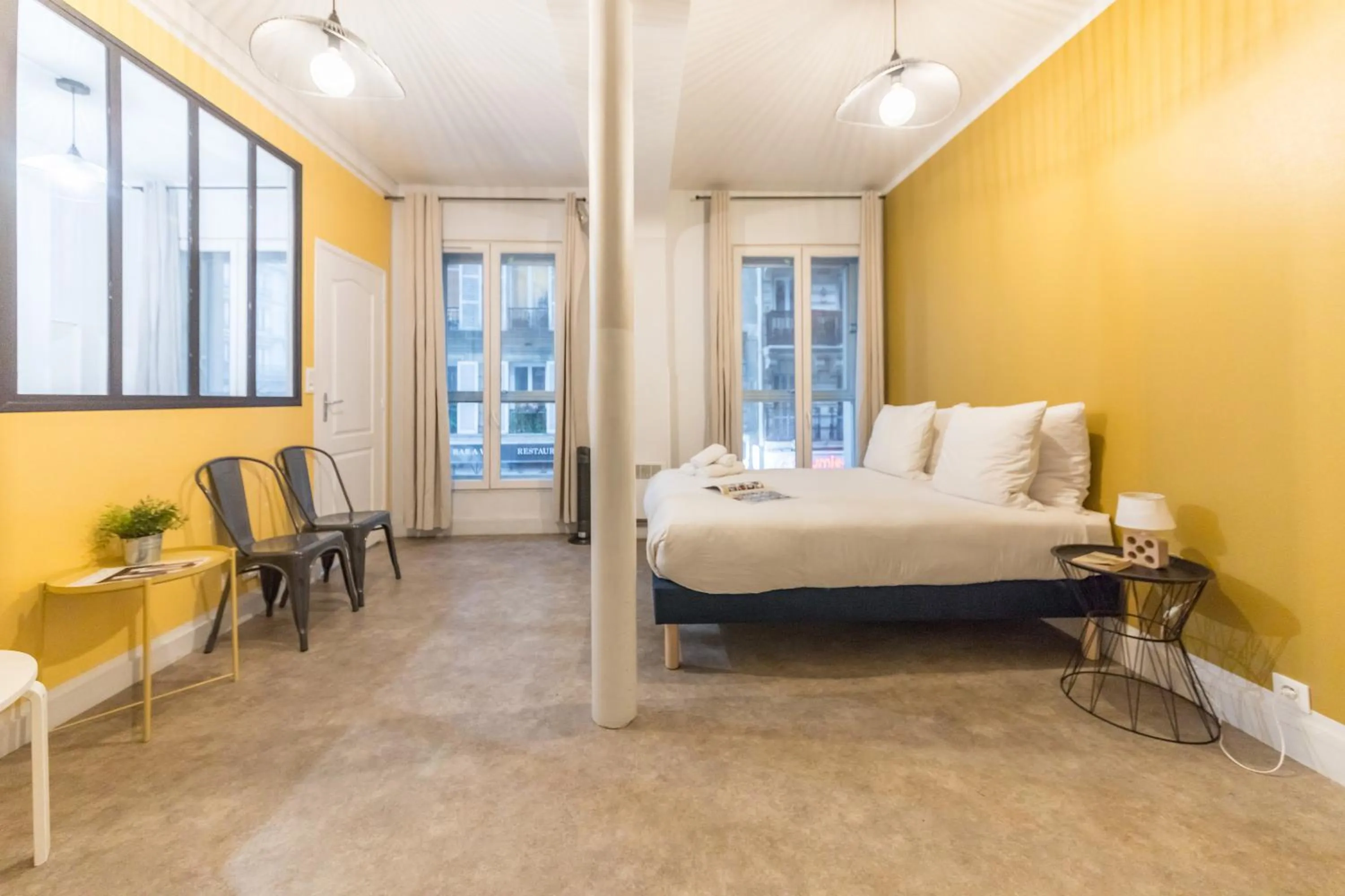 Photo of the whole room, Bed in WS Hôtel de Ville - Le Marais
