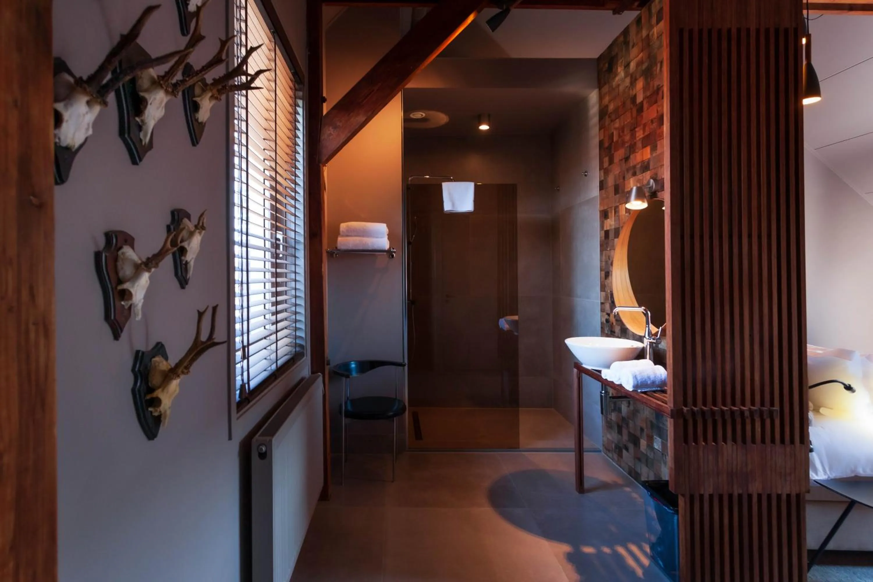 Bathroom, Bed in Boutiquehotel Staats