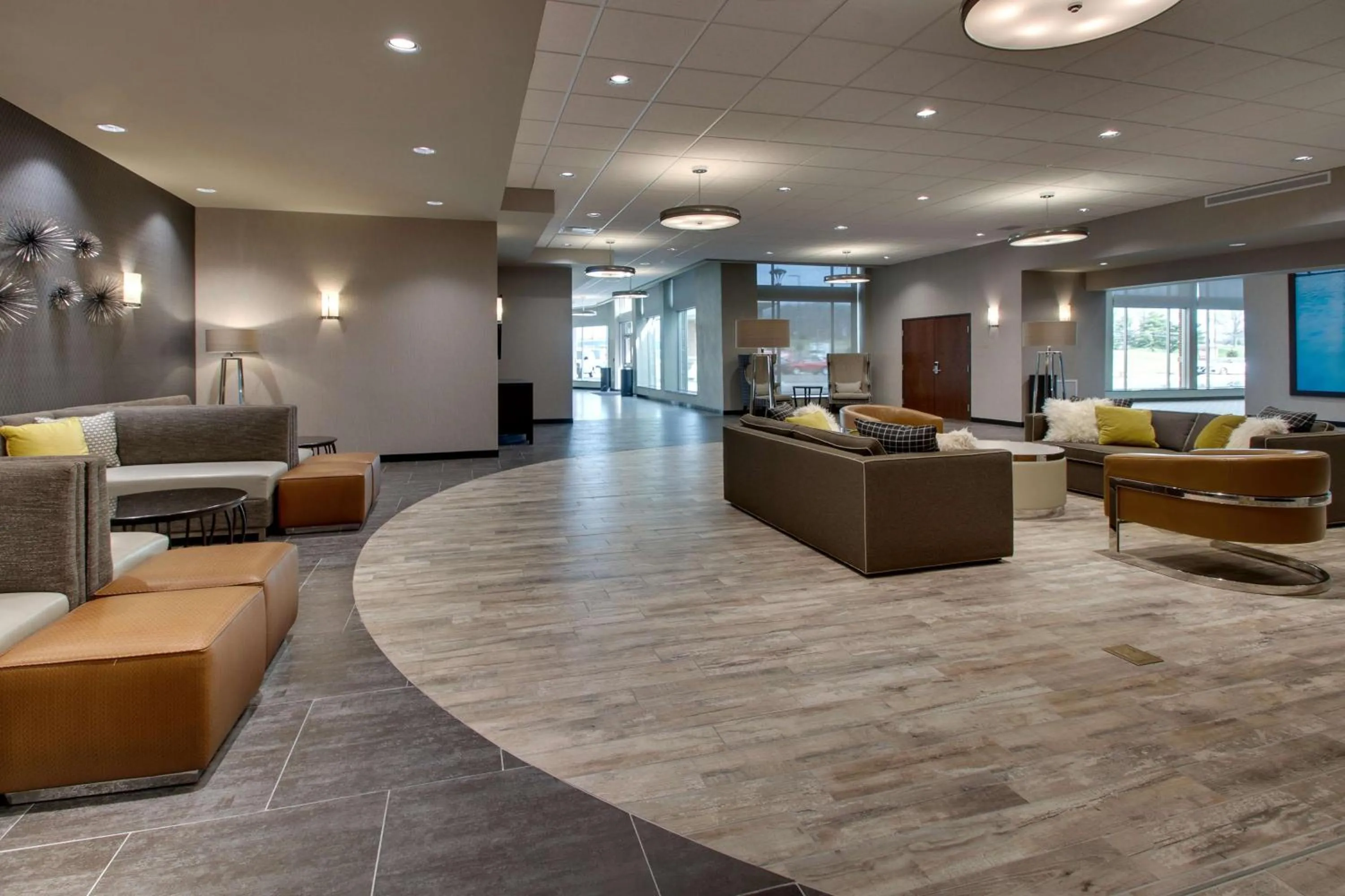 Lobby or reception in Drury Plaza Hotel Cape Girardeau Conference Center