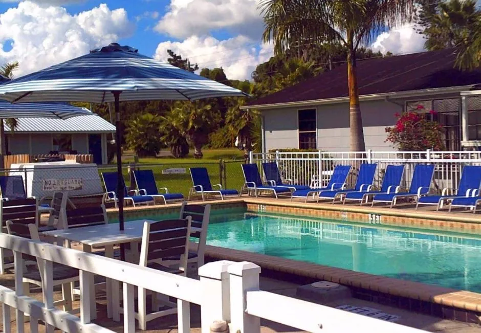 Swimming pool in The Rivers Edge Motel