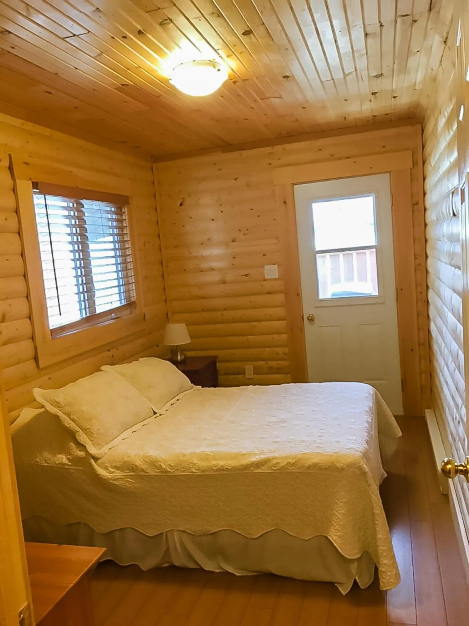 Bed in Hillside Cottages