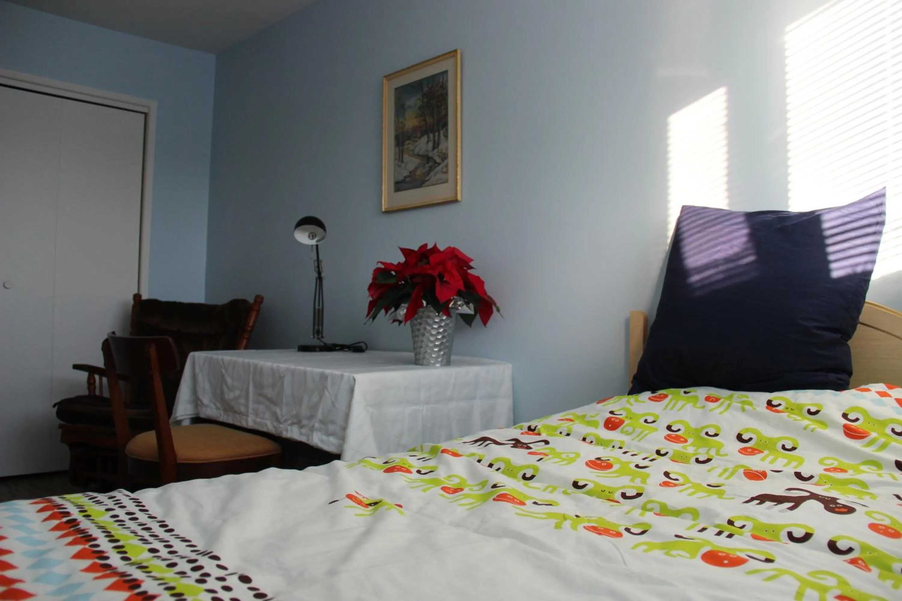 Photo of the whole room, Bed in Winnipeg Homestay