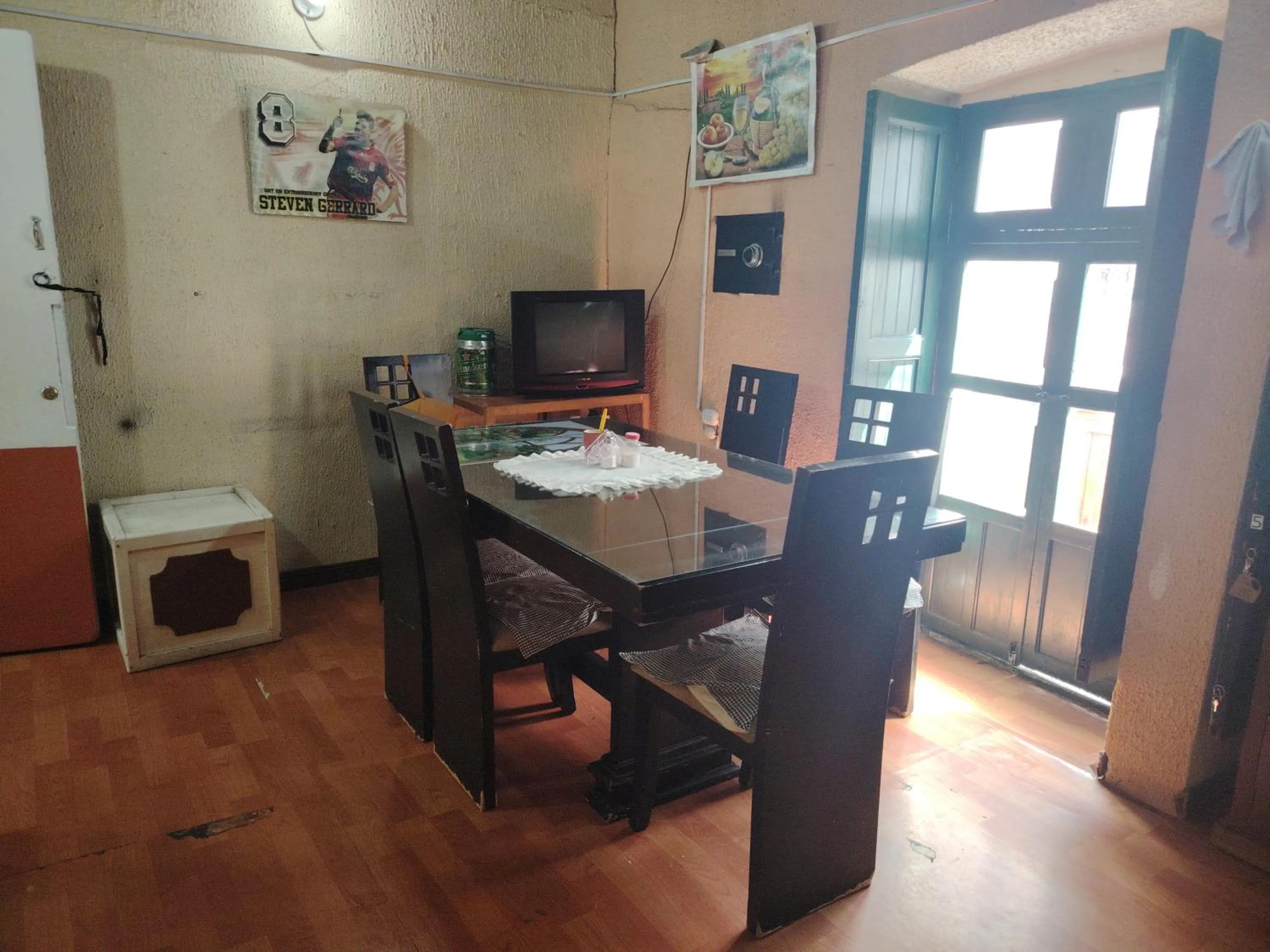 Hostal Latitud Ecuem