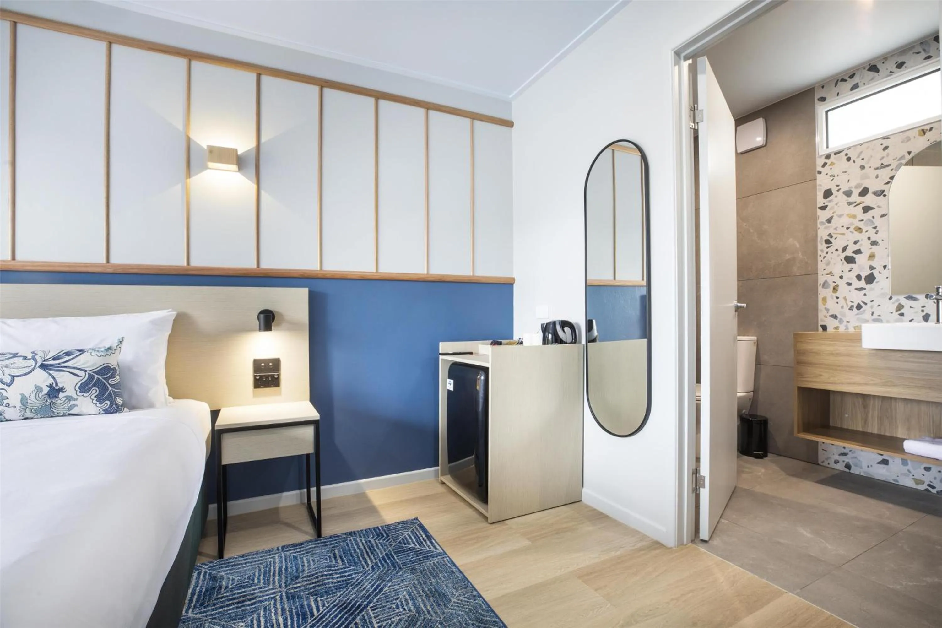 Other, Bed in Nightcap at Queens Beach Hotel