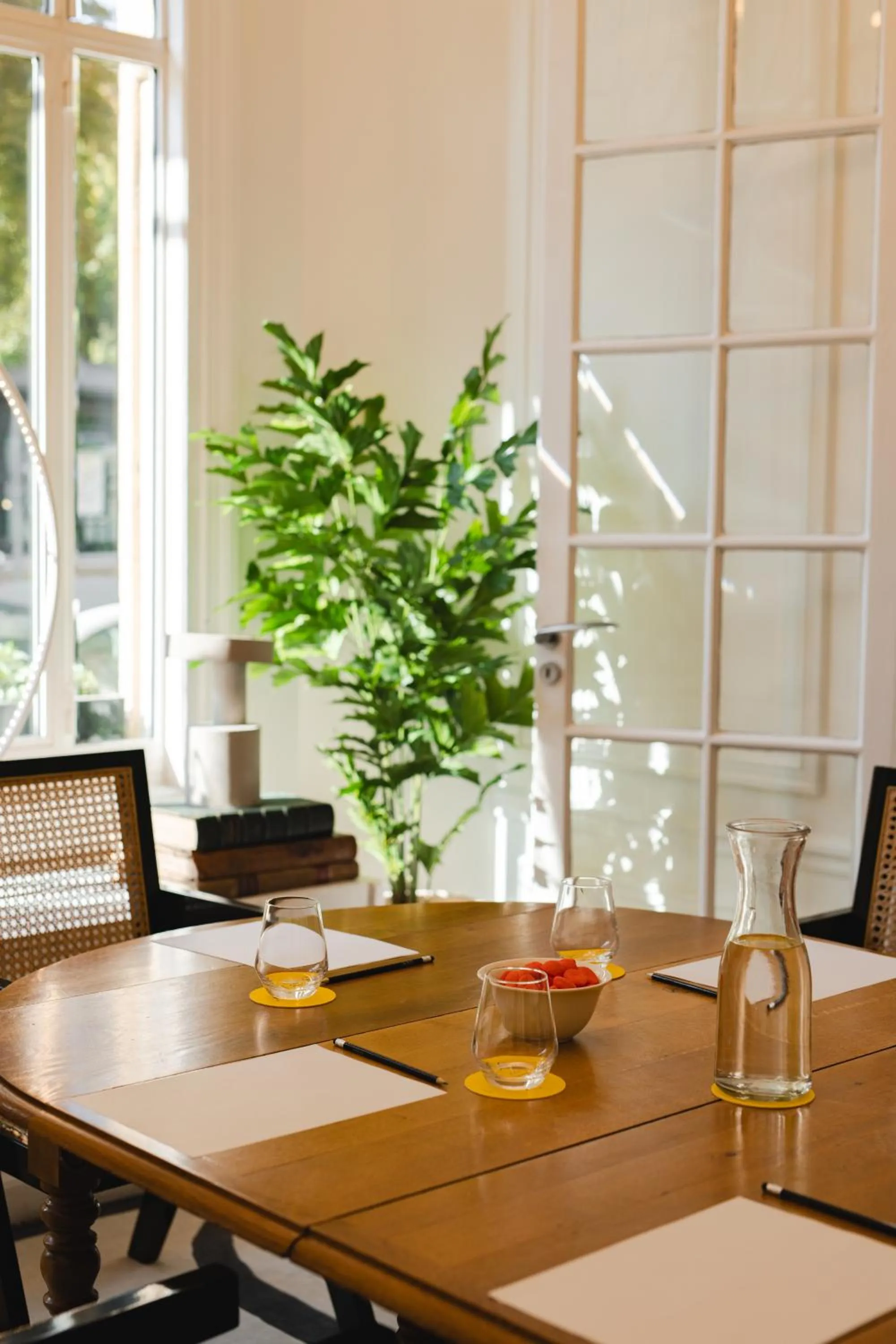 Seating area in Solly Hôtel Paris