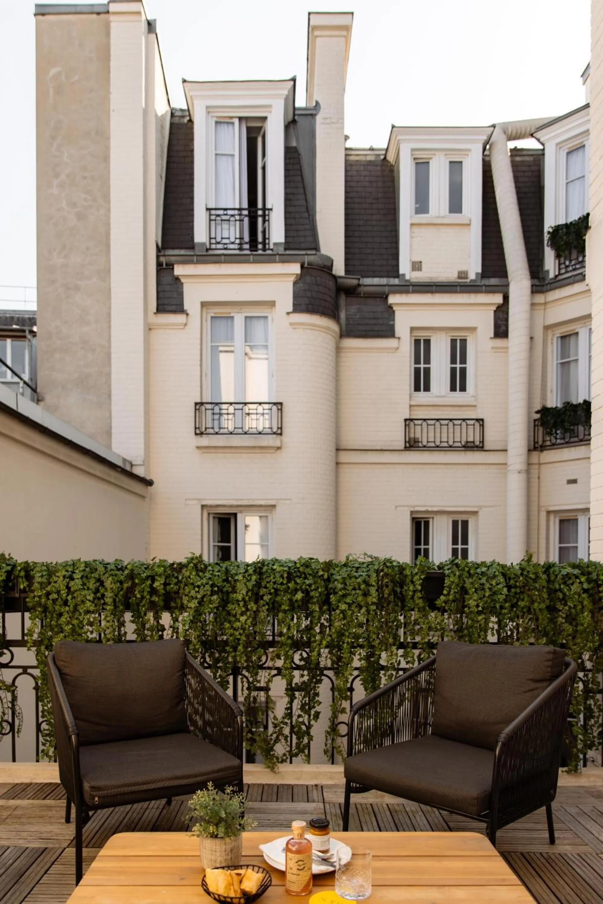 Balcony/Terrace in Solly Hôtel Paris