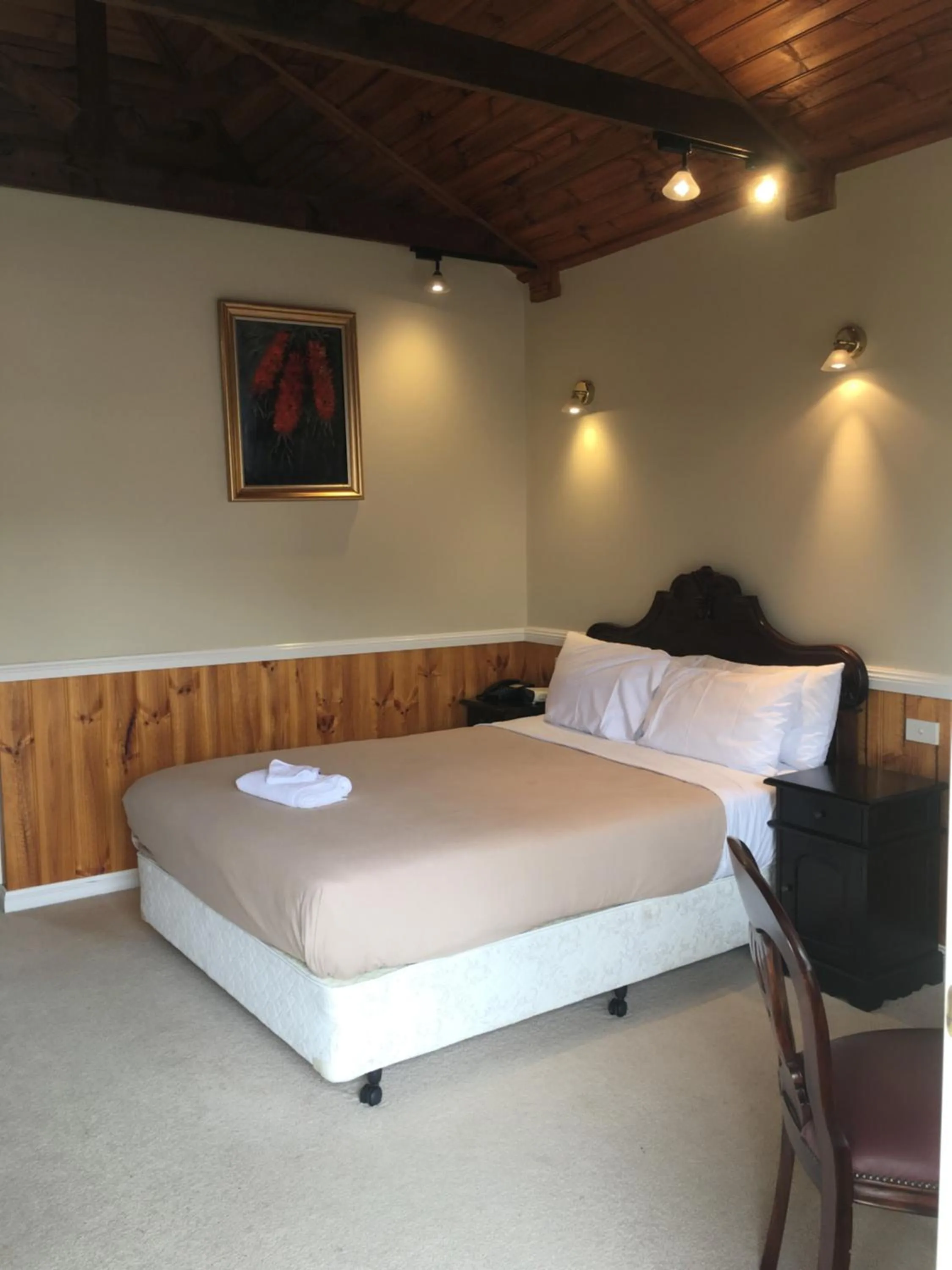 Bed in Winchelsea Motel