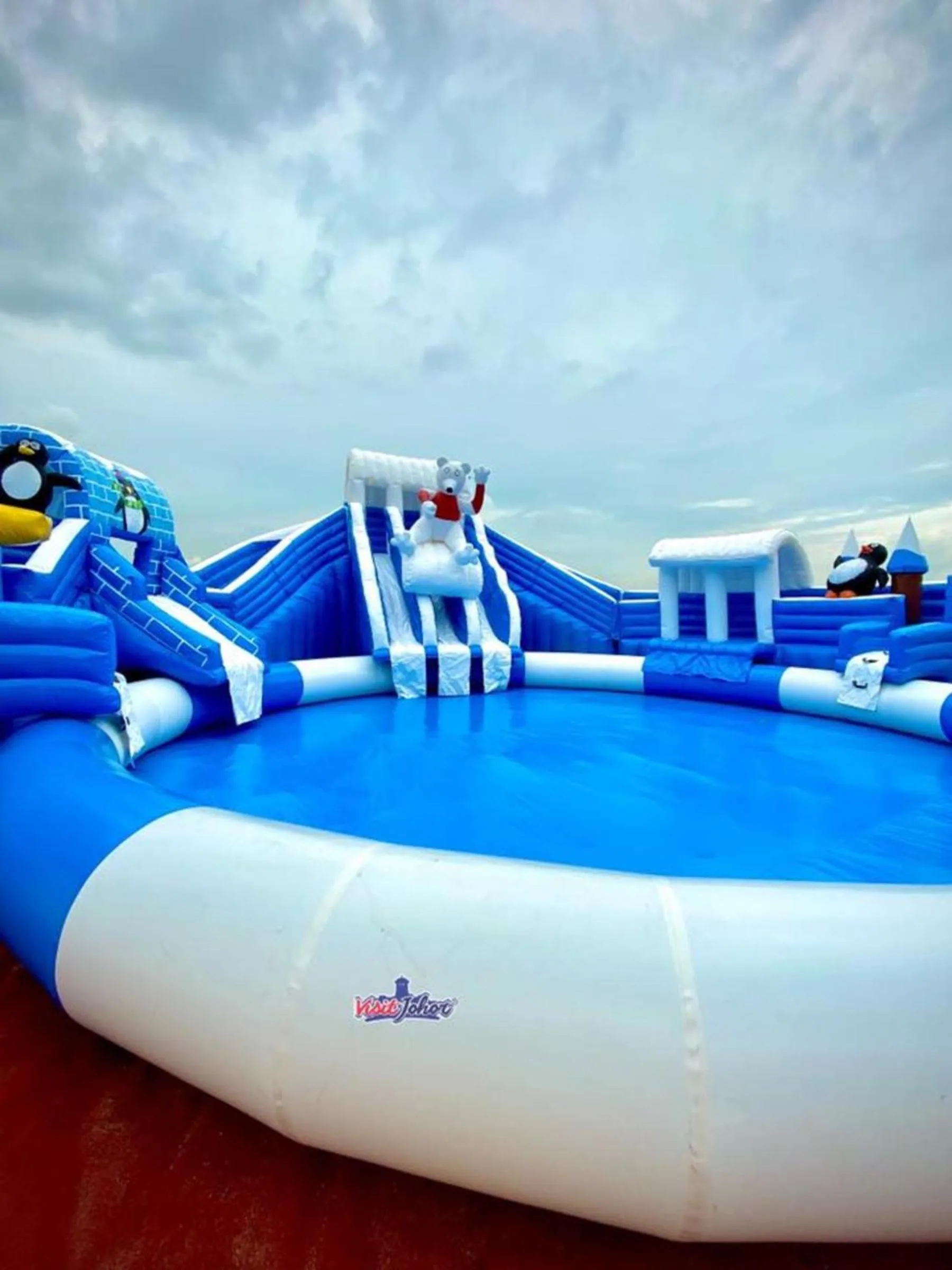 Activities in Forest City Marina Hotel