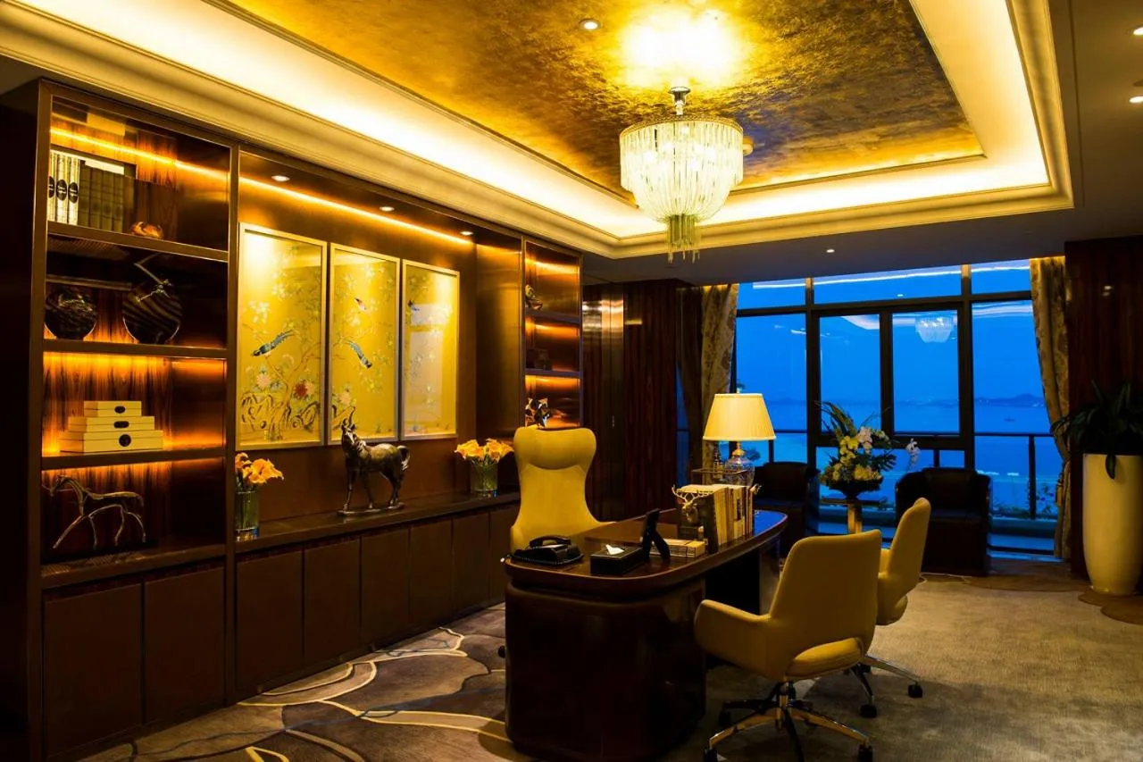 Forest City Marina Hotel