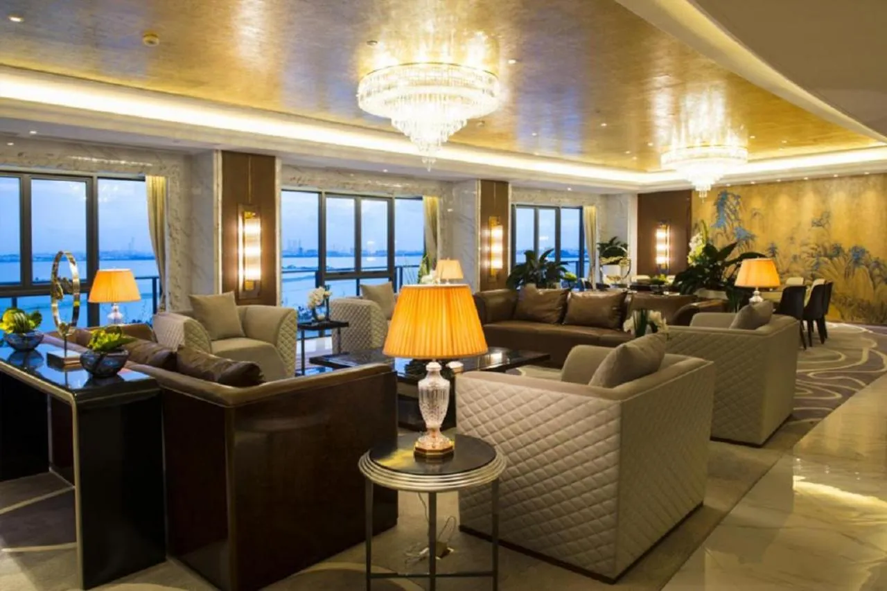 Forest City Marina Hotel