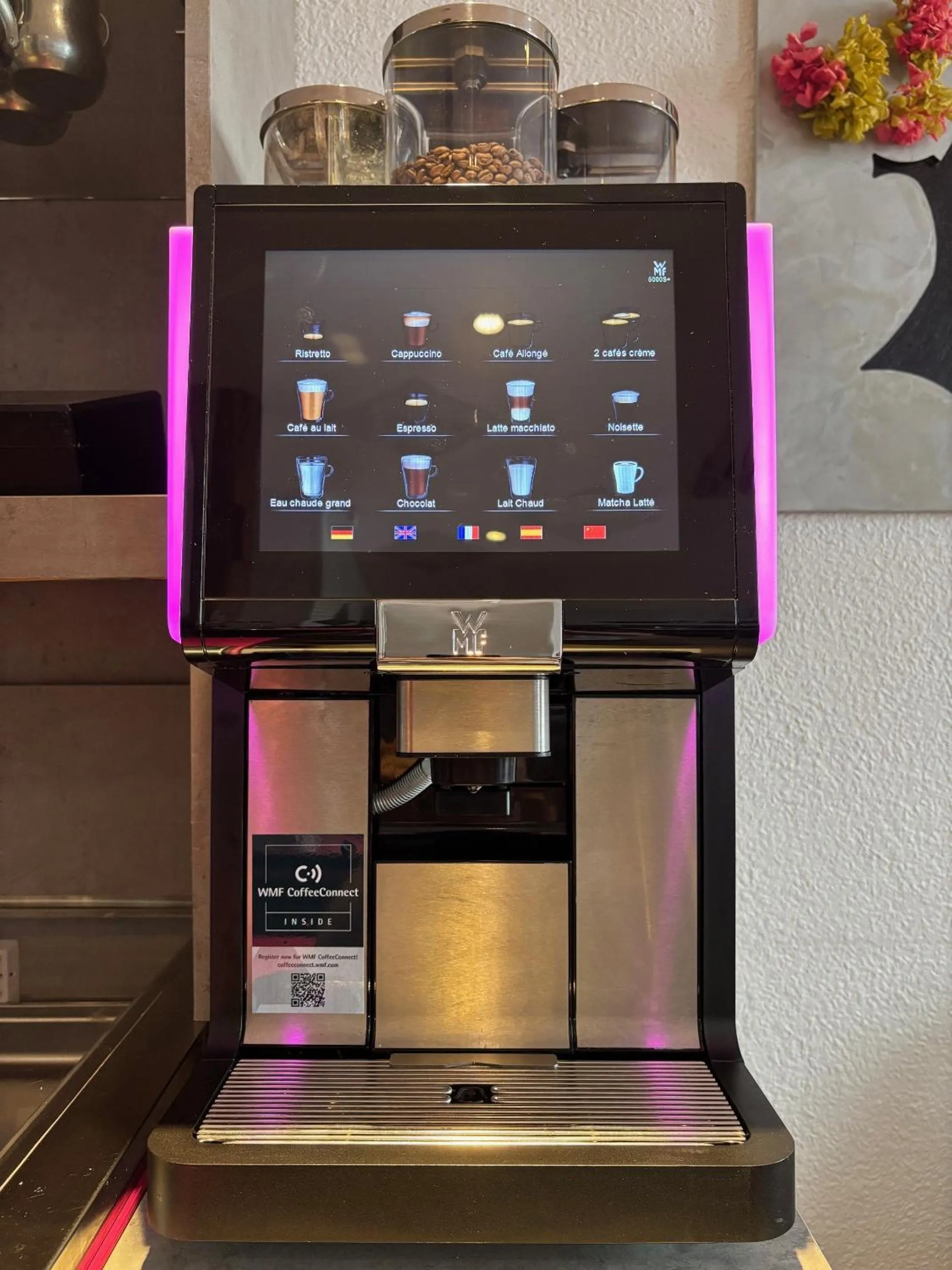 Breakfast in Hôtel du Plat d'Etain