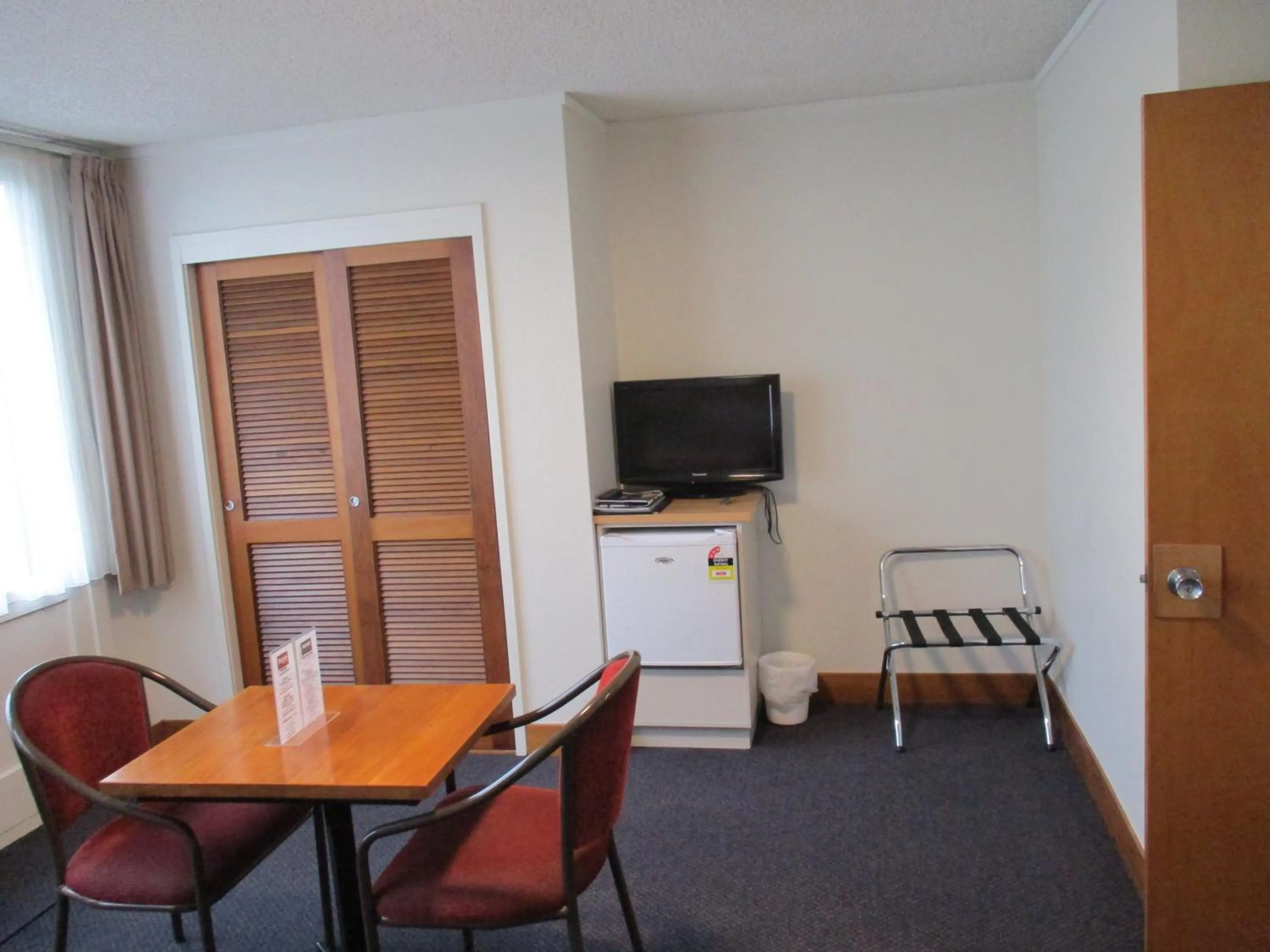 TV and multimedia in The Redwood Hotel