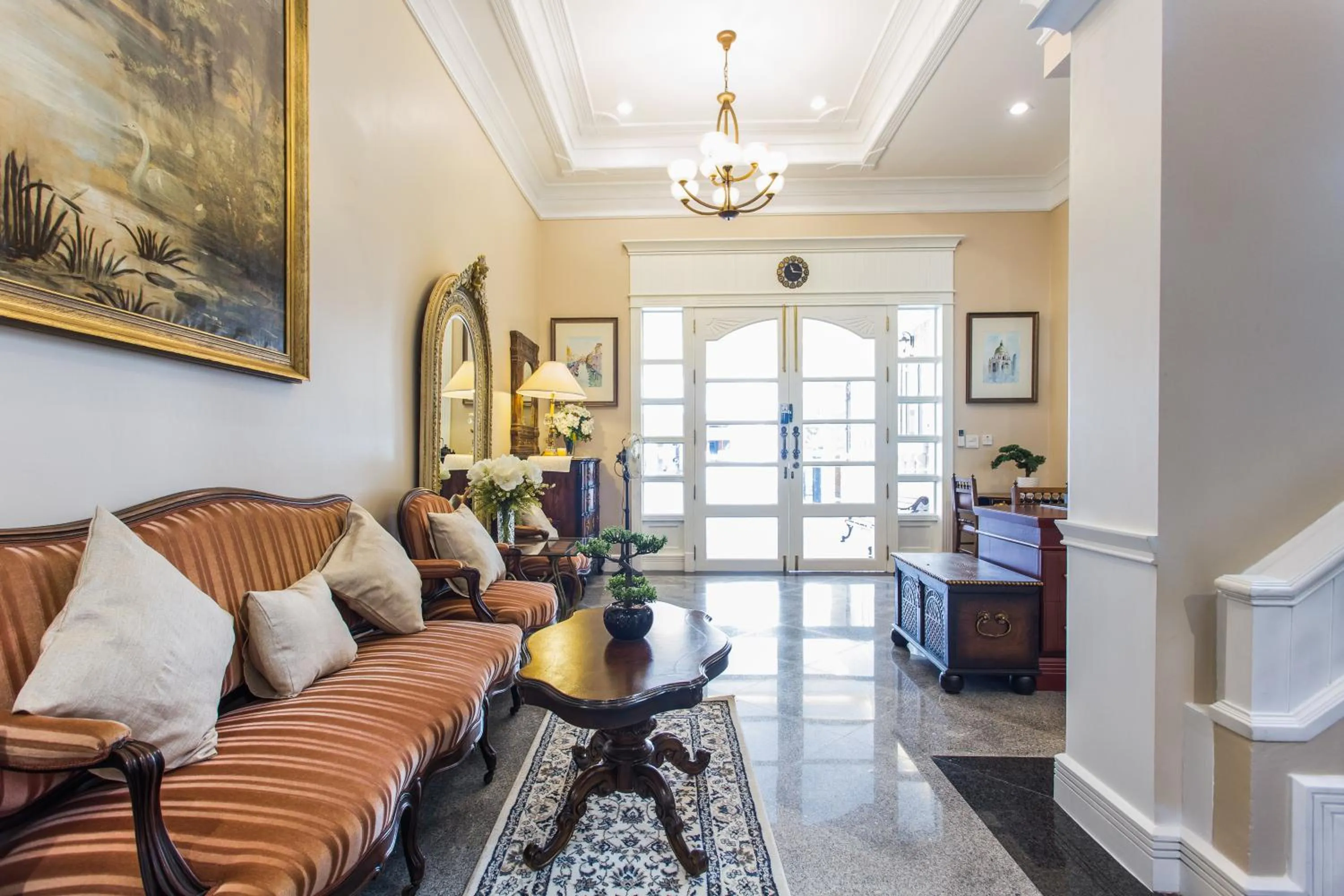 Property building in The Lek Aree