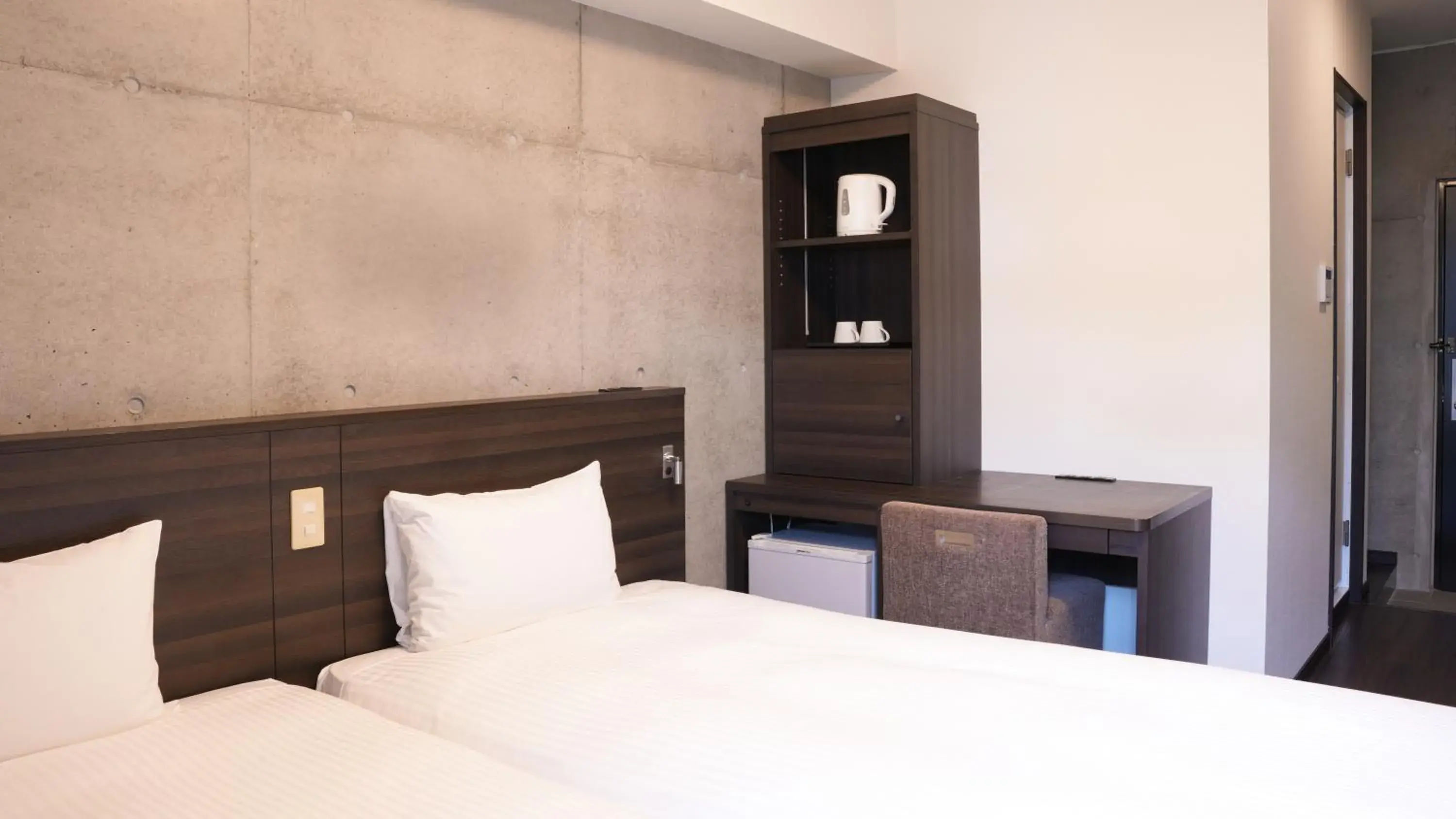 Adjoining Twin Rooms - Non-Smoking in The BREAKFAST HOTEL PORTO Ishigakijima Adjoining Twin Rooms - Non-Smoking in The BREAKFAST HOTEL PORTO Ishigakijima