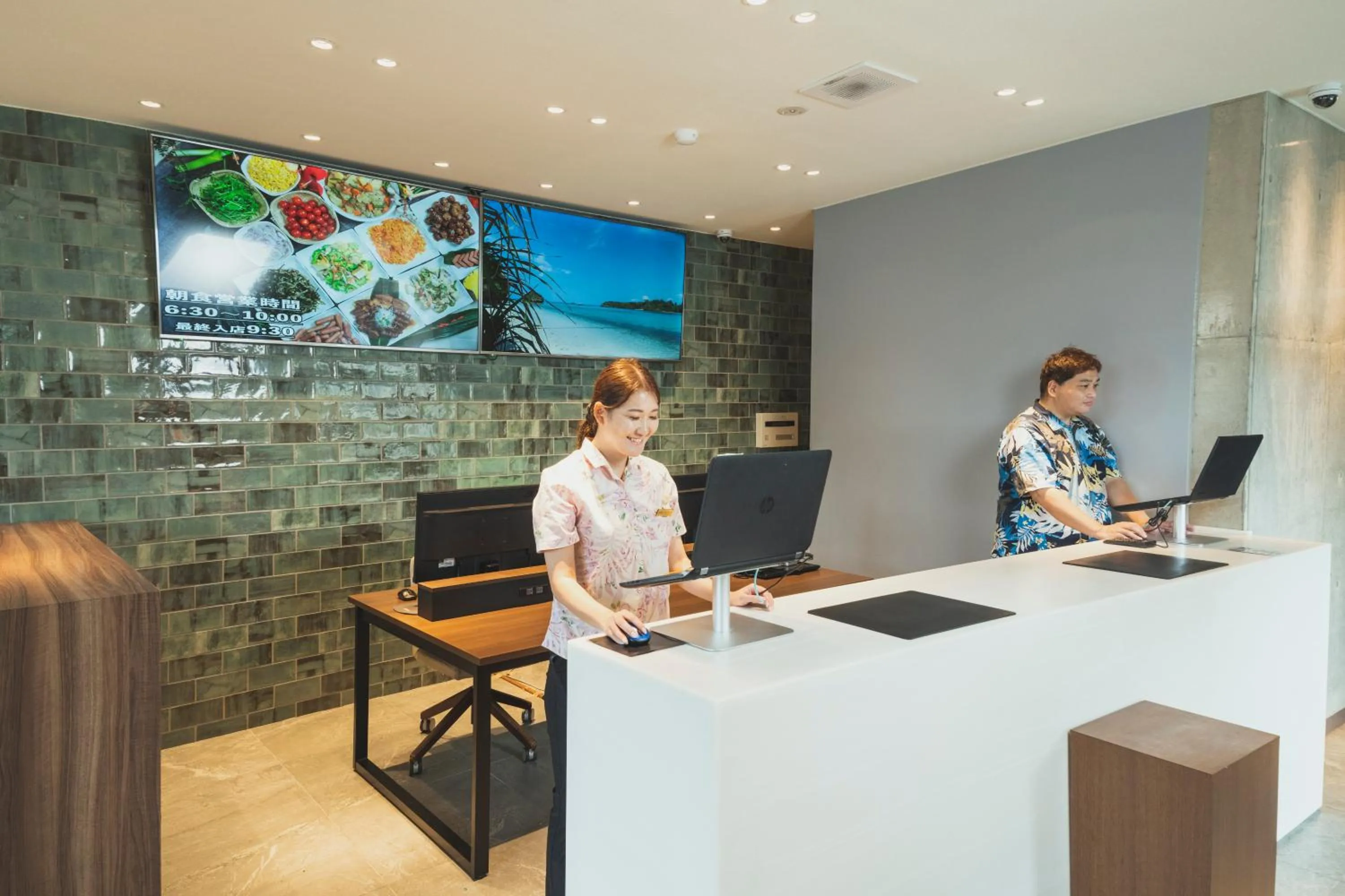 Lobby or reception in The BREAKFAST HOTEL PORTO Ishigakijima
