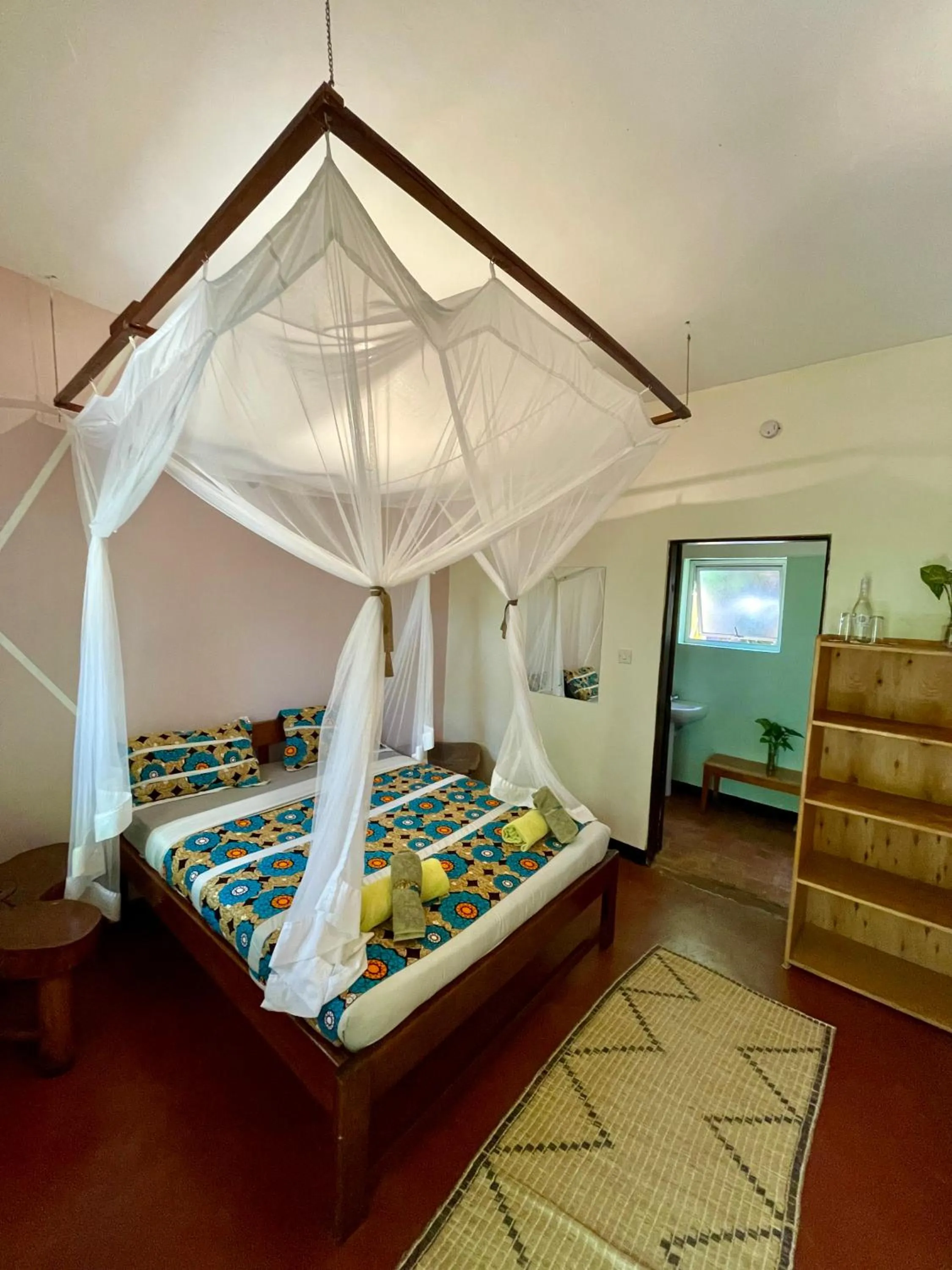 Bedroom, Bed in ViaVia Entebbe