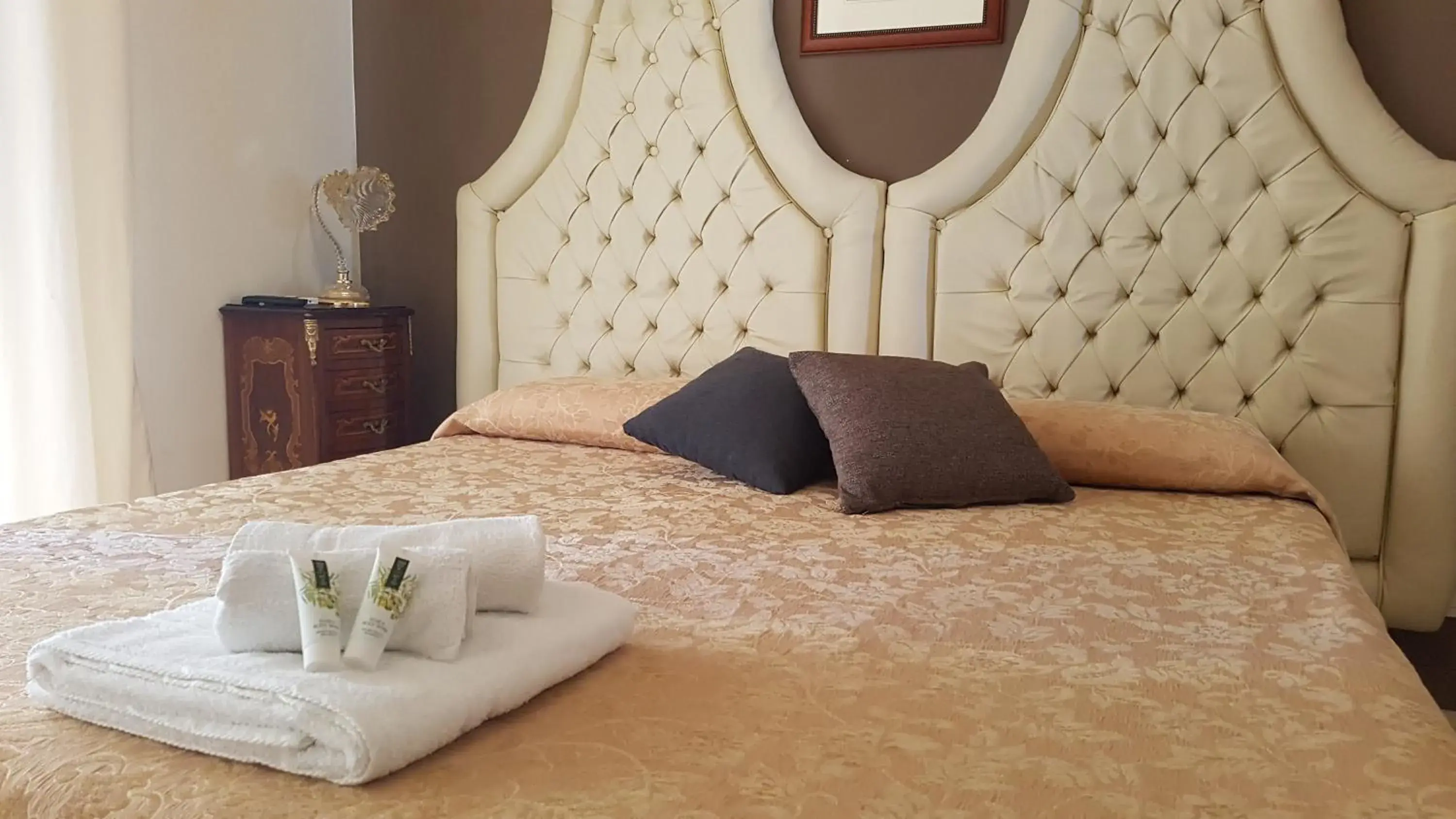 Double or Twin Room with Terrace - single occupancy in B&B TORRE DEI SARACENI Double or Twin Room with Terrace - single occupancy in B&B TORRE DEI SARACENI
