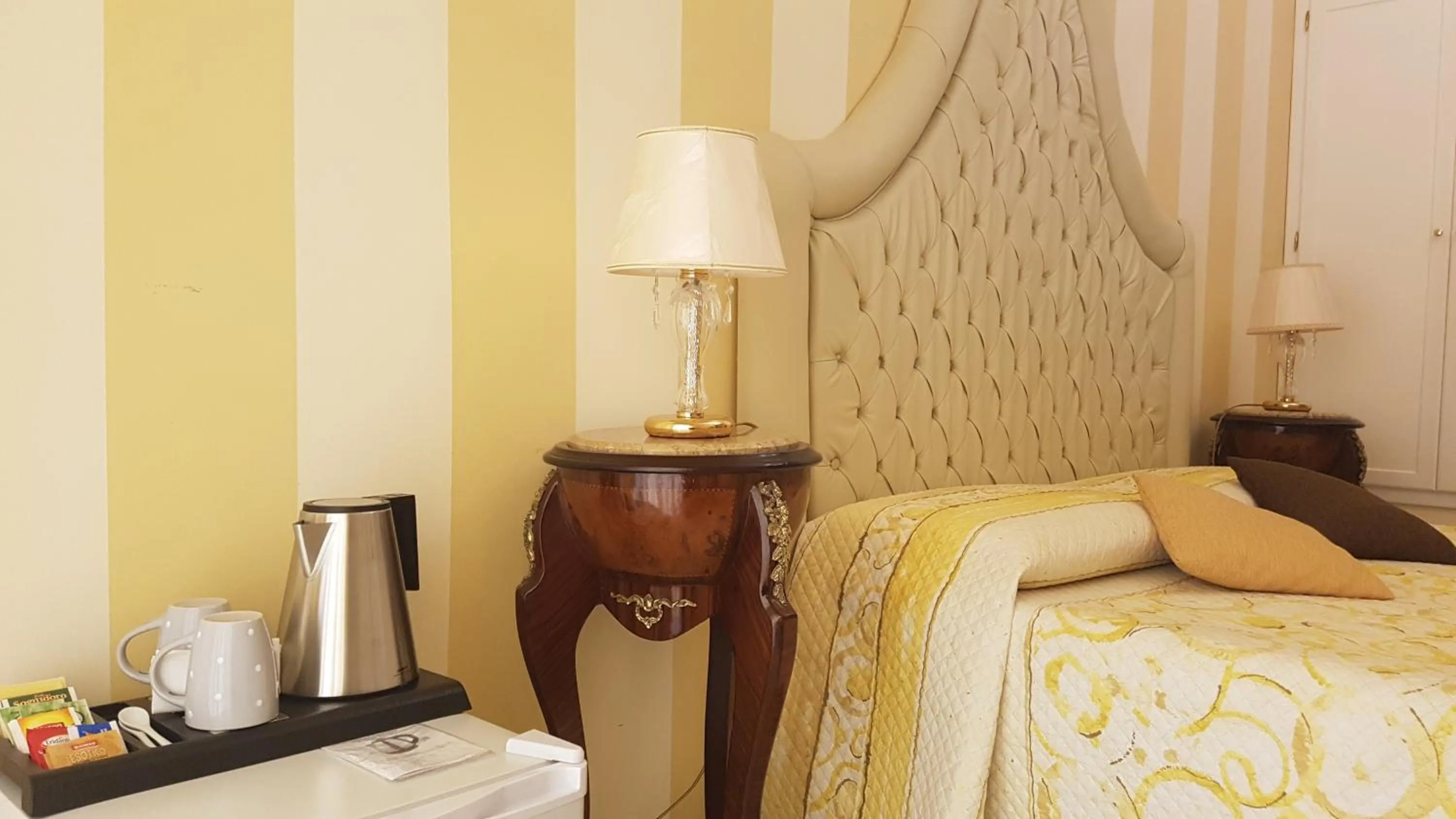 Bed in B&B TORRE DEI SARACENI