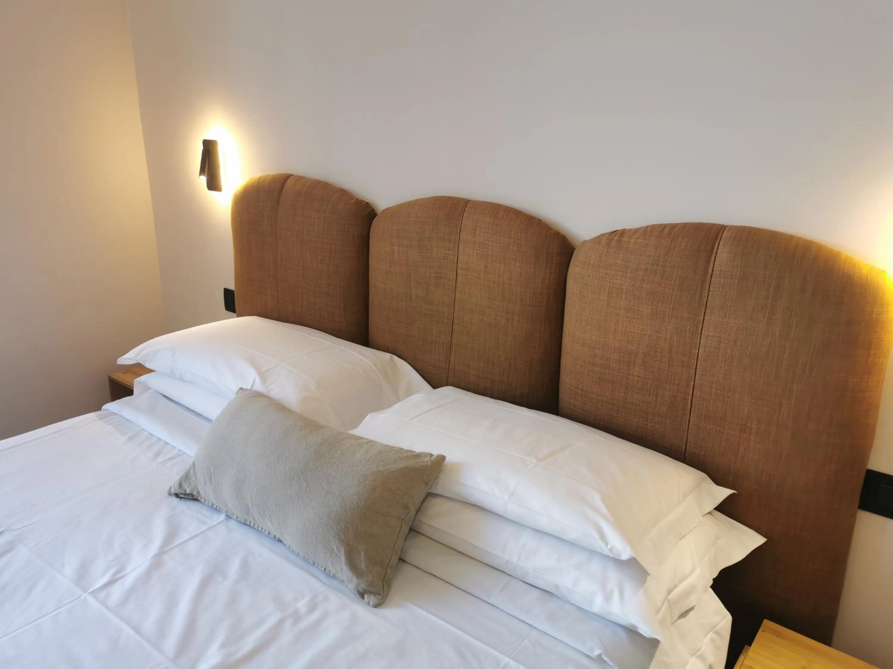 Bed in Albium Hotel