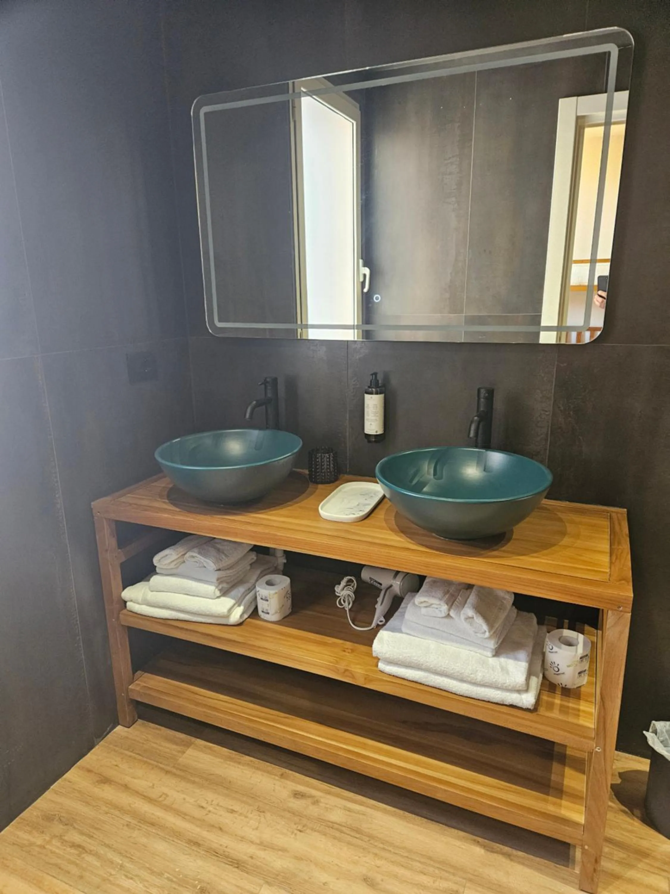 Bathroom in Albium Hotel