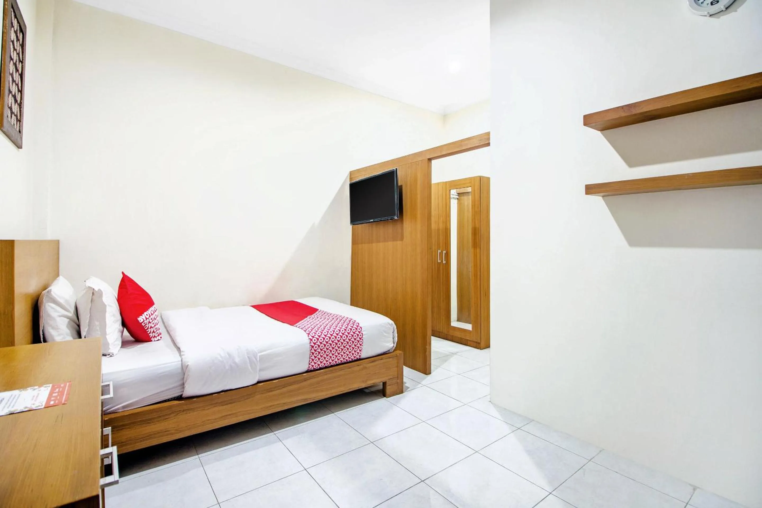 Bedroom in Super OYO 250 De'gadri Ndalem