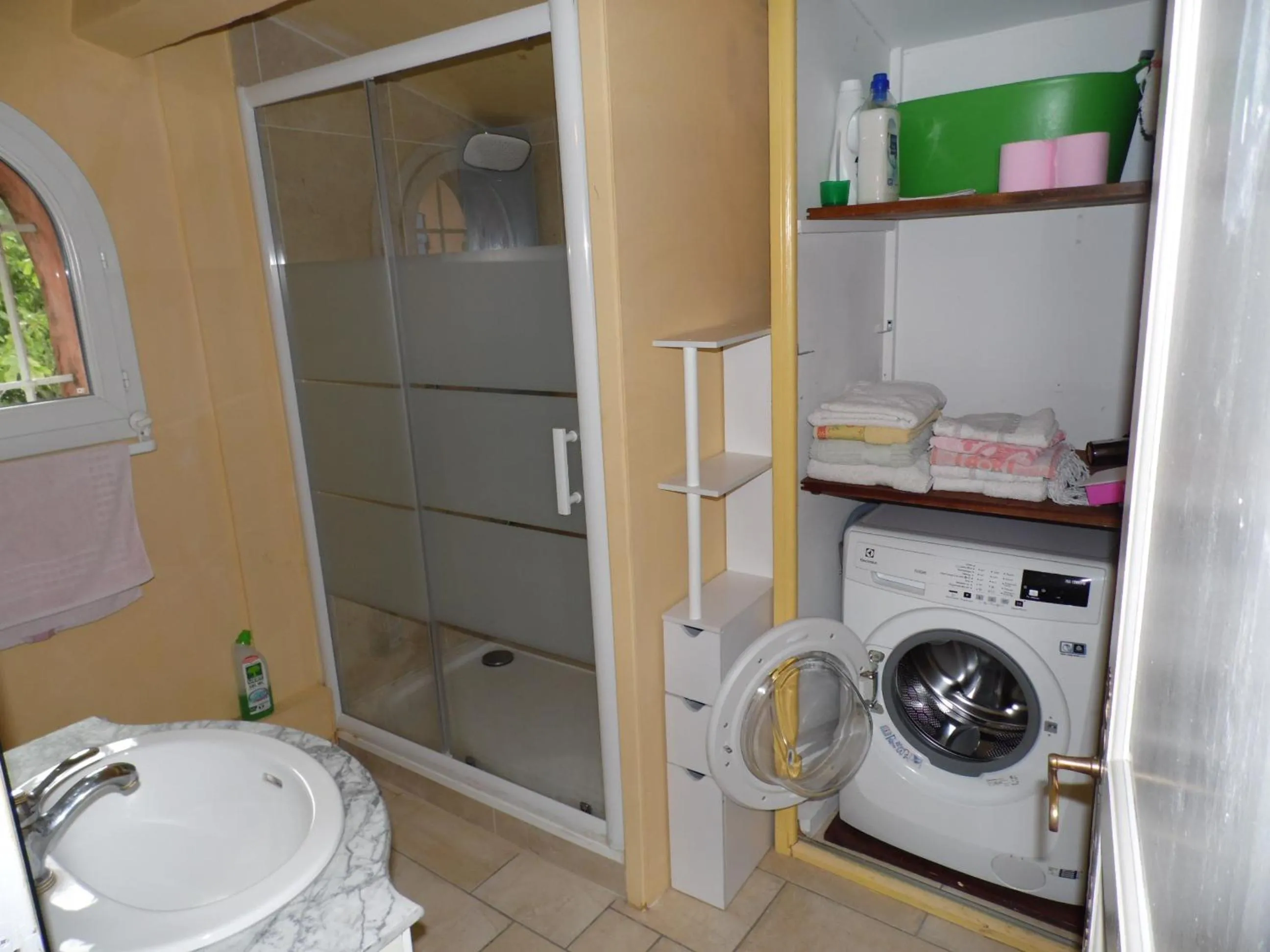 Shower in le Mas du Pin Vert