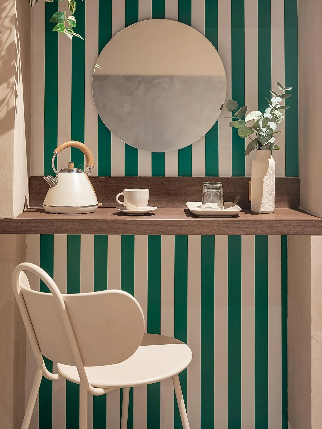 Steam room in Bob Hotel