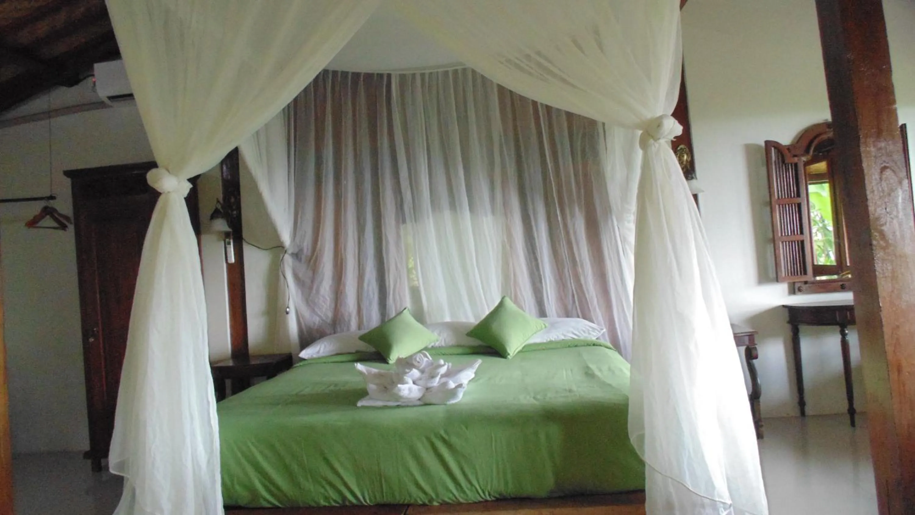 Bed in Bali Mountain Retreat