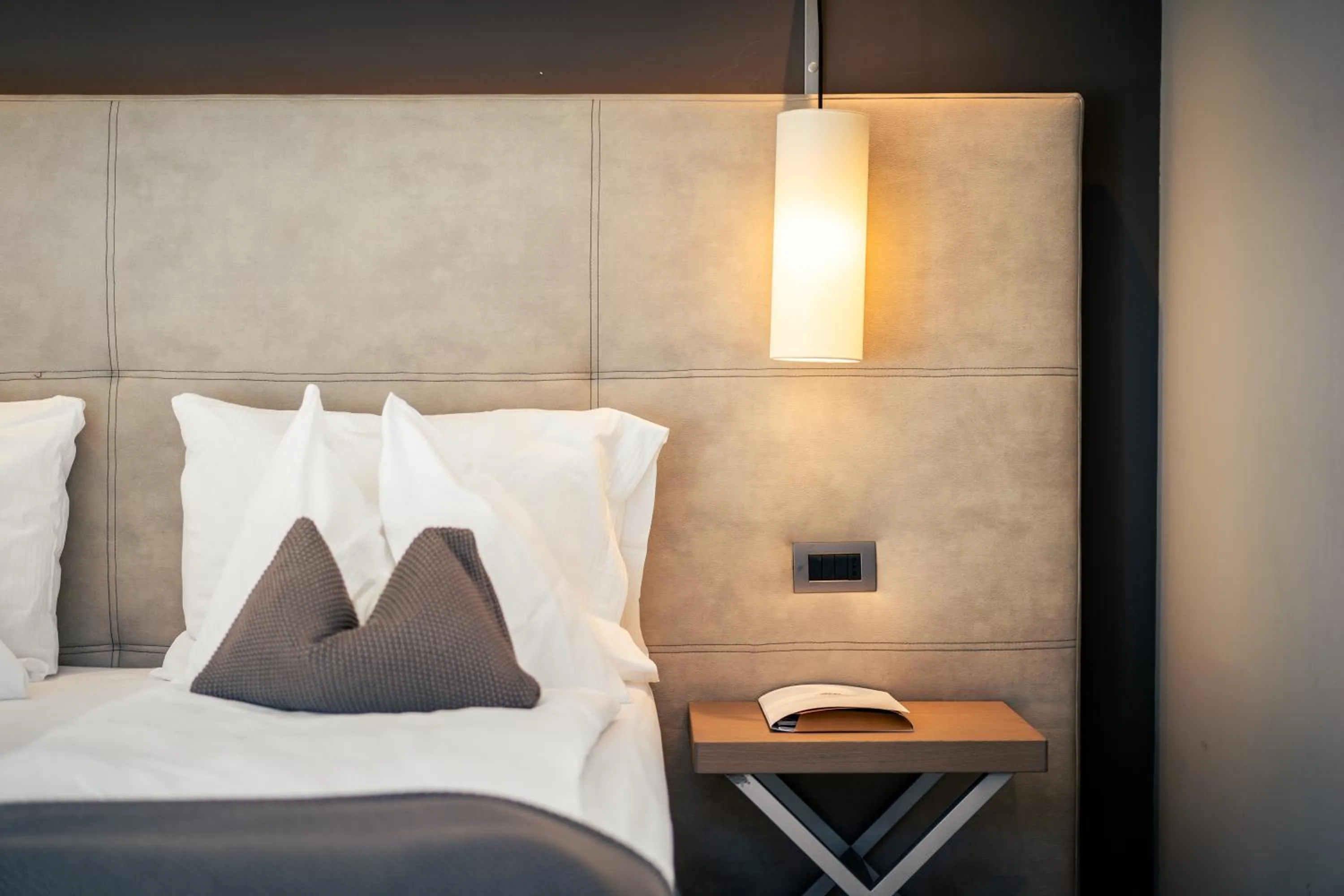 Bed in The Lodge Sporthotel - Golfclub Eppan