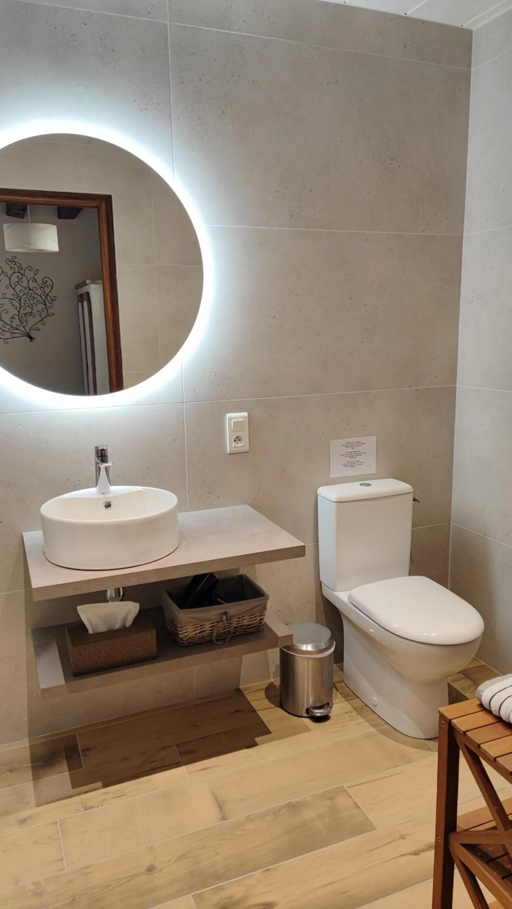 Bathroom in Au Clos Des Templiers