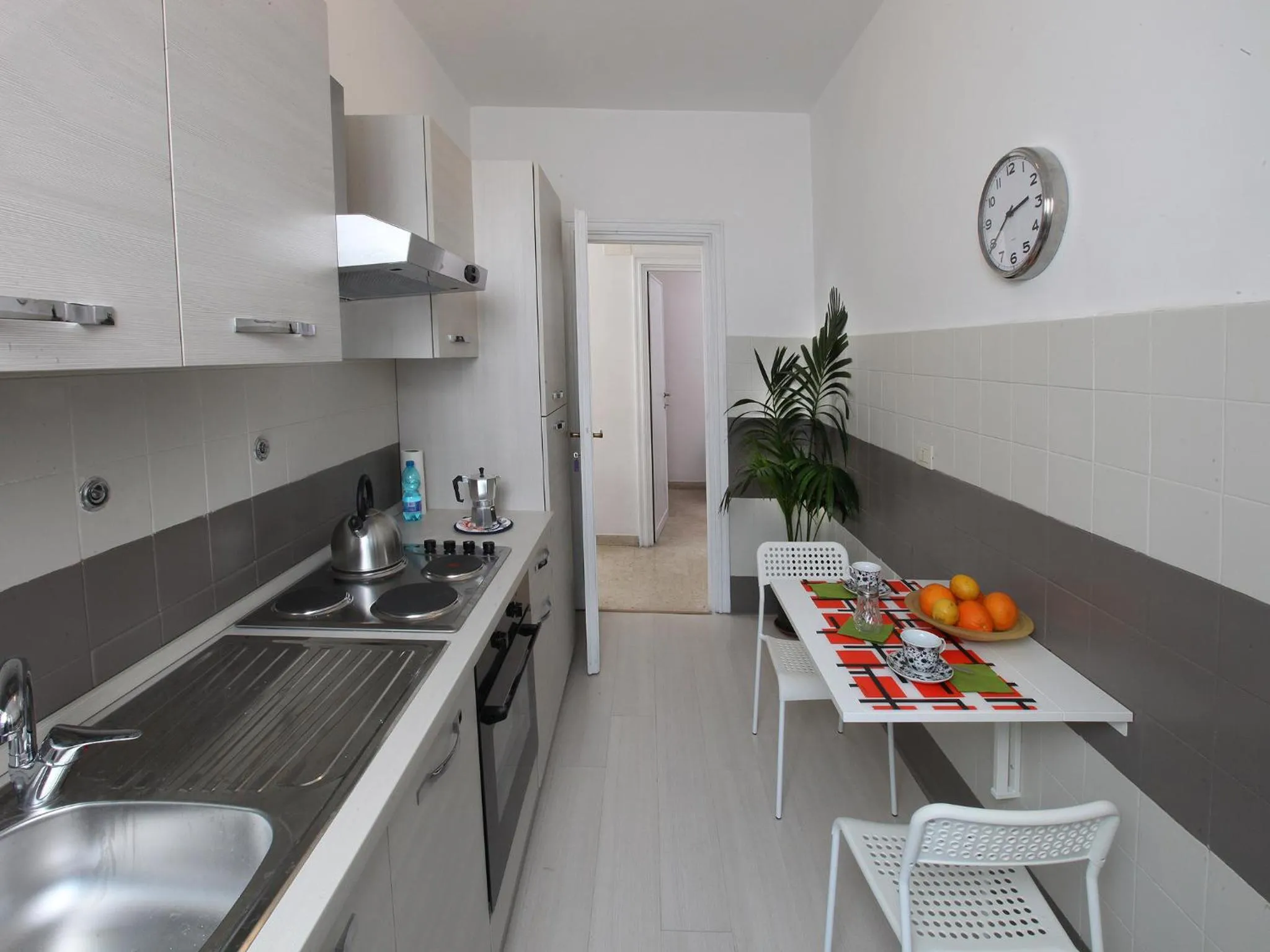 Coffee/tea facilities in Marina Home