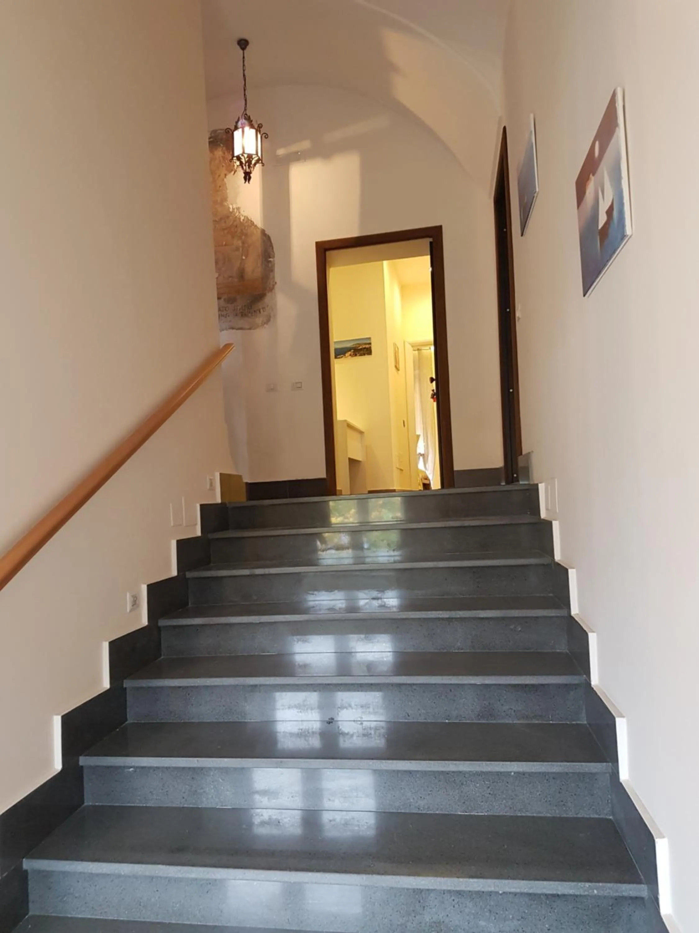 Facade/entrance in Casa Aristide