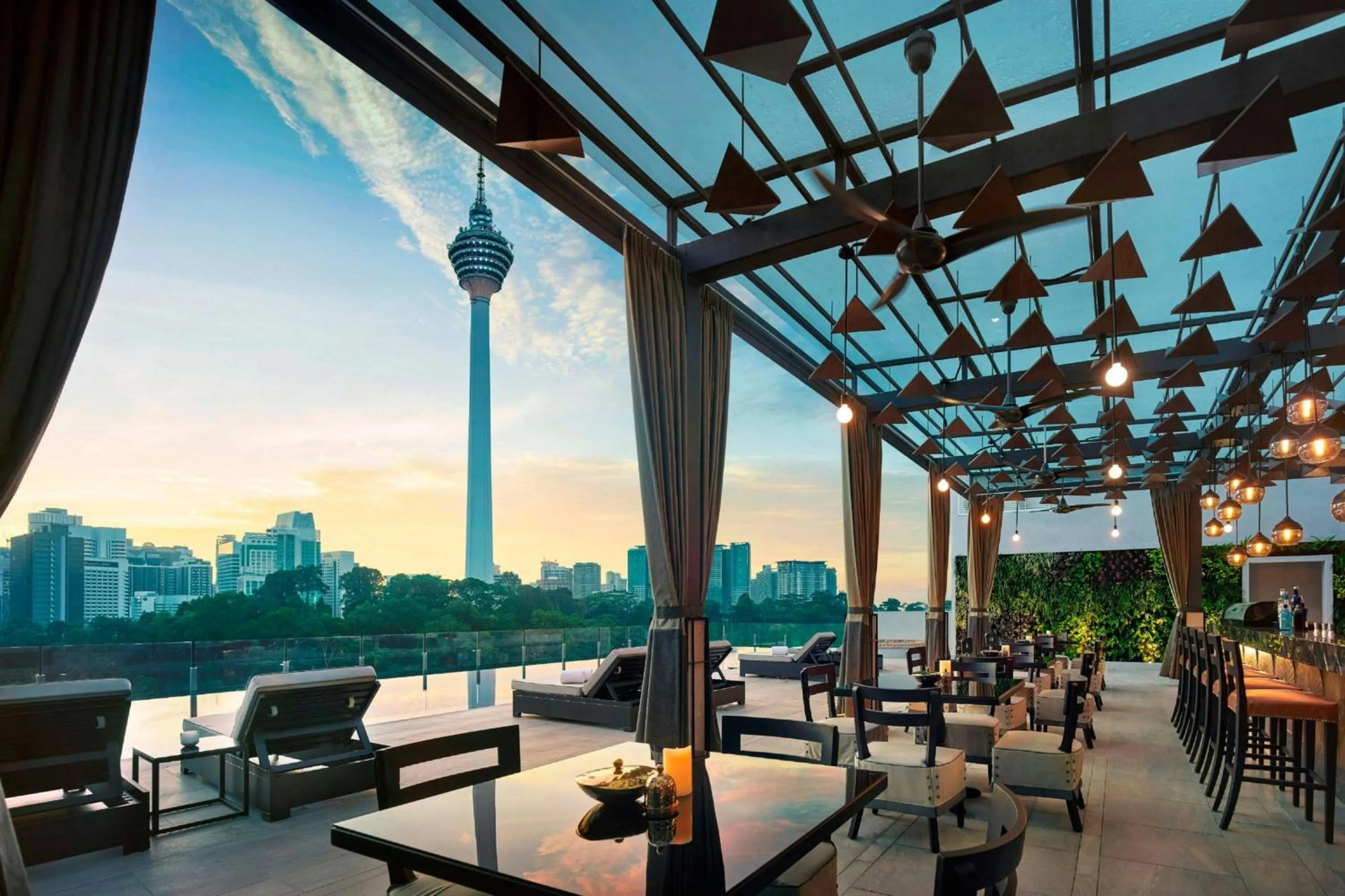 Swimming pool in Hotel Stripes Kuala Lumpur, Autograph Collection